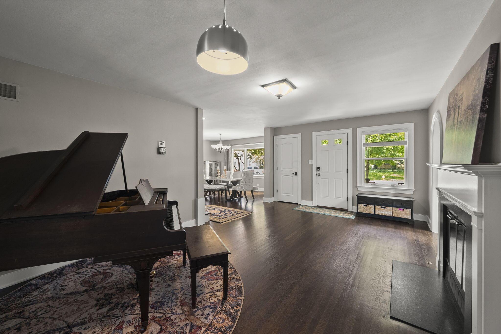 1851 Berkshire Road Property Photo 4