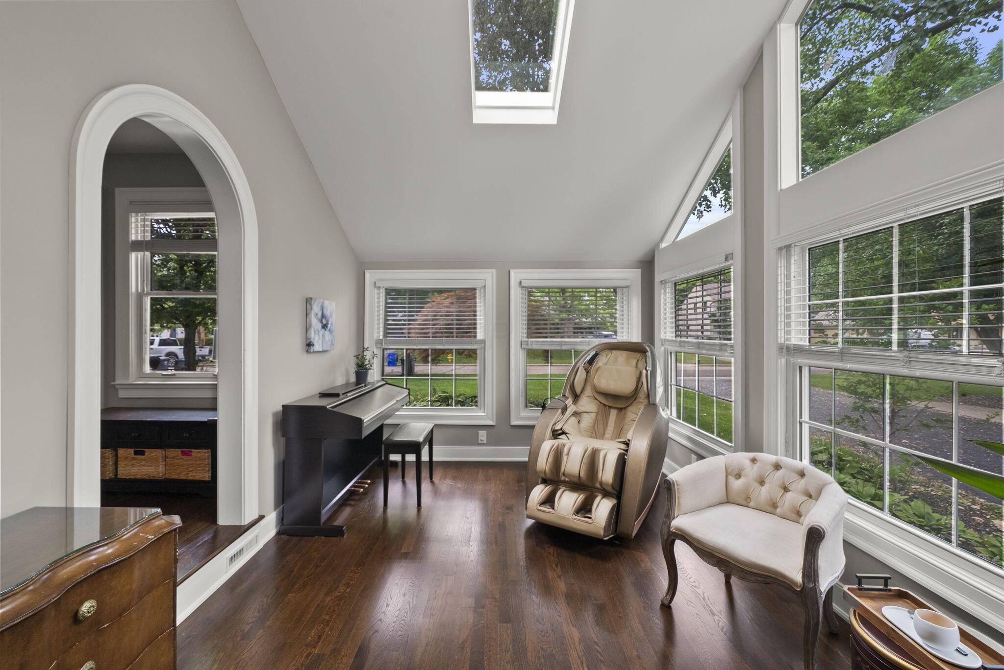 1851 Berkshire Road Property Photo 25