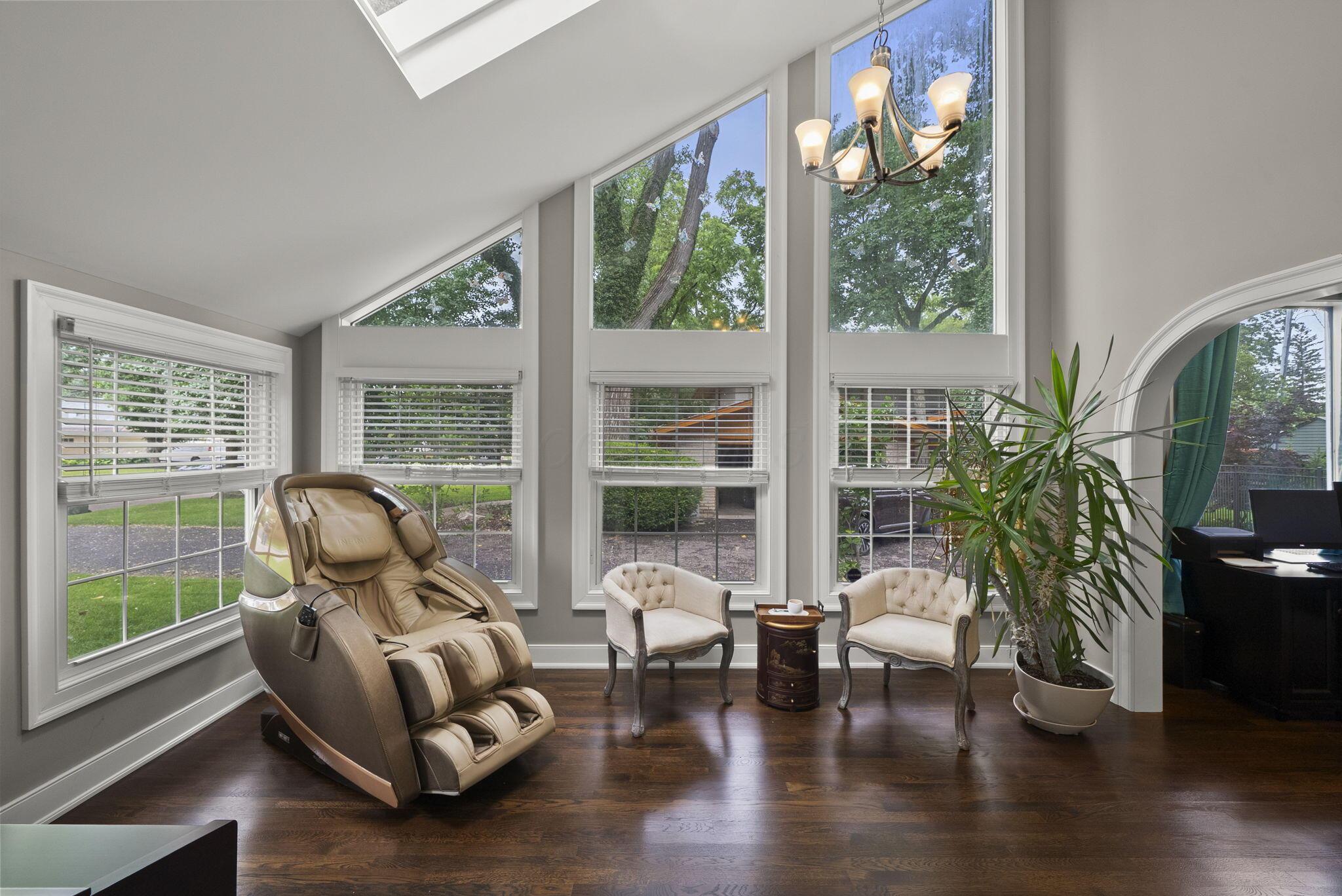 1851 Berkshire Road Property Photo 26