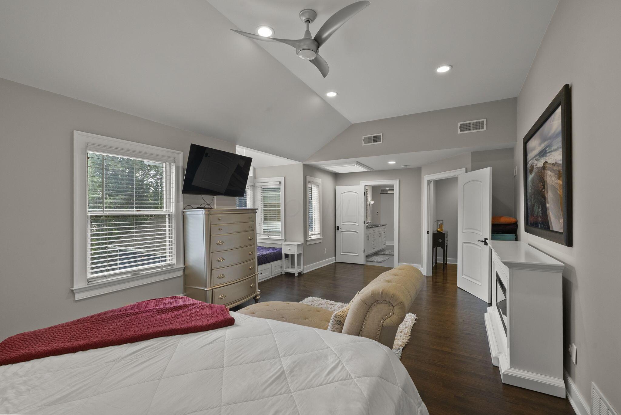 1851 Berkshire Road Property Photo 33