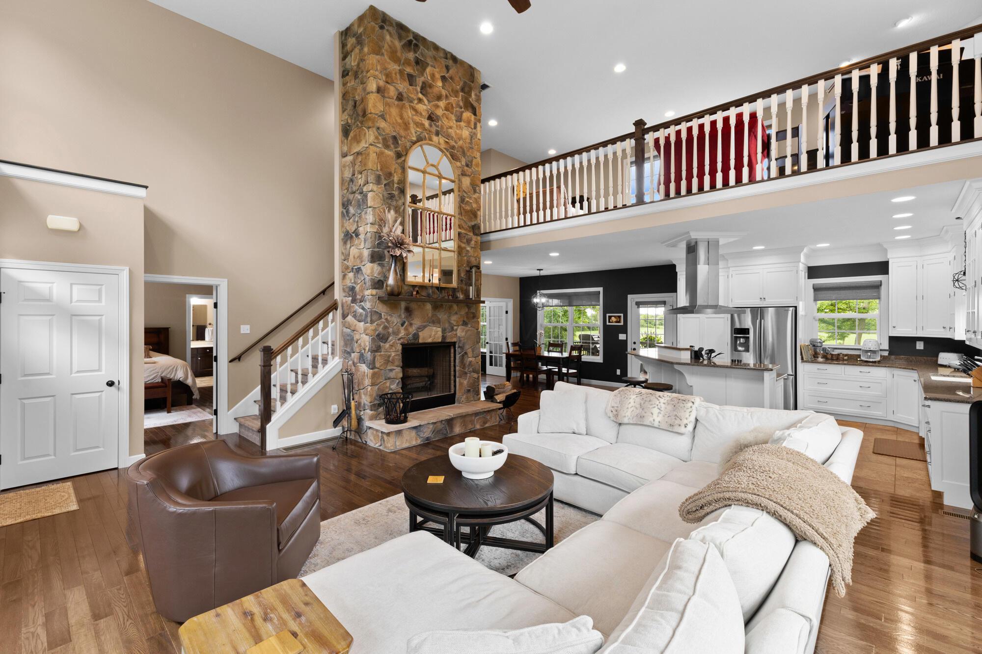 9596 Woodridge Circle Property Photo 10