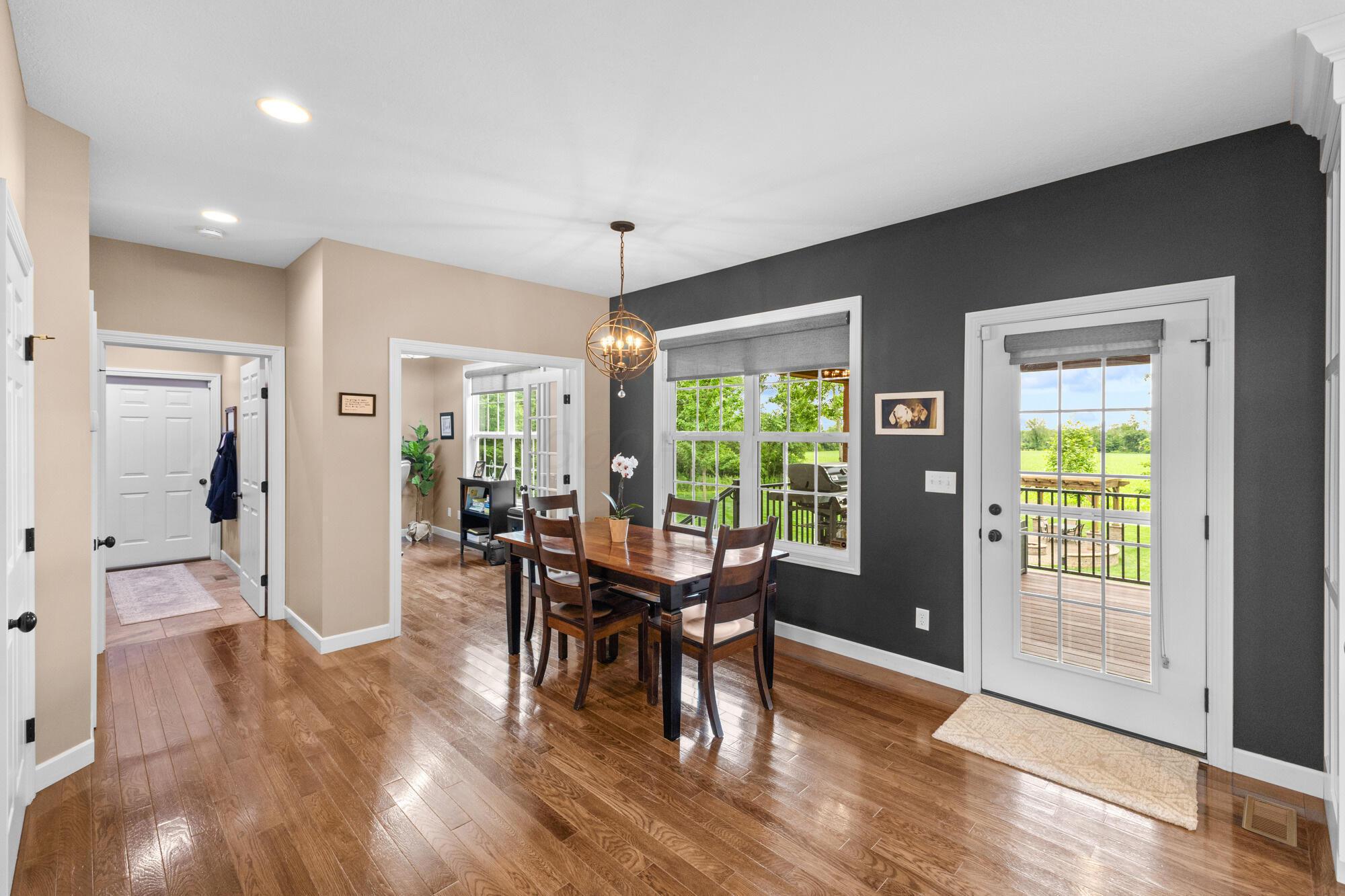 9596 Woodridge Circle Property Photo 18