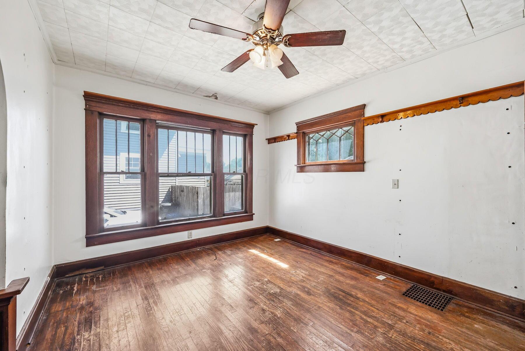638 Windsor Street Property Photo 10