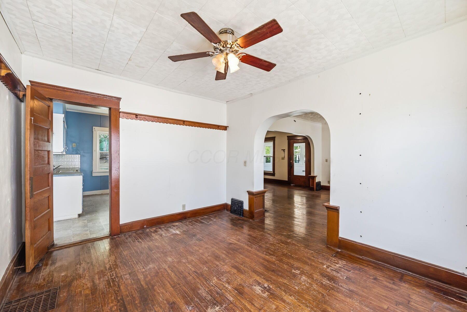 638 Windsor Street Property Photo 11