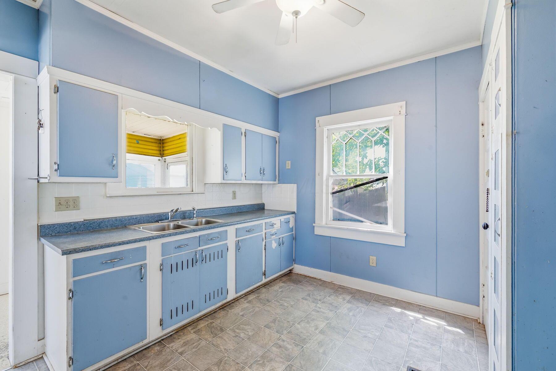 638 Windsor Street Property Photo 13