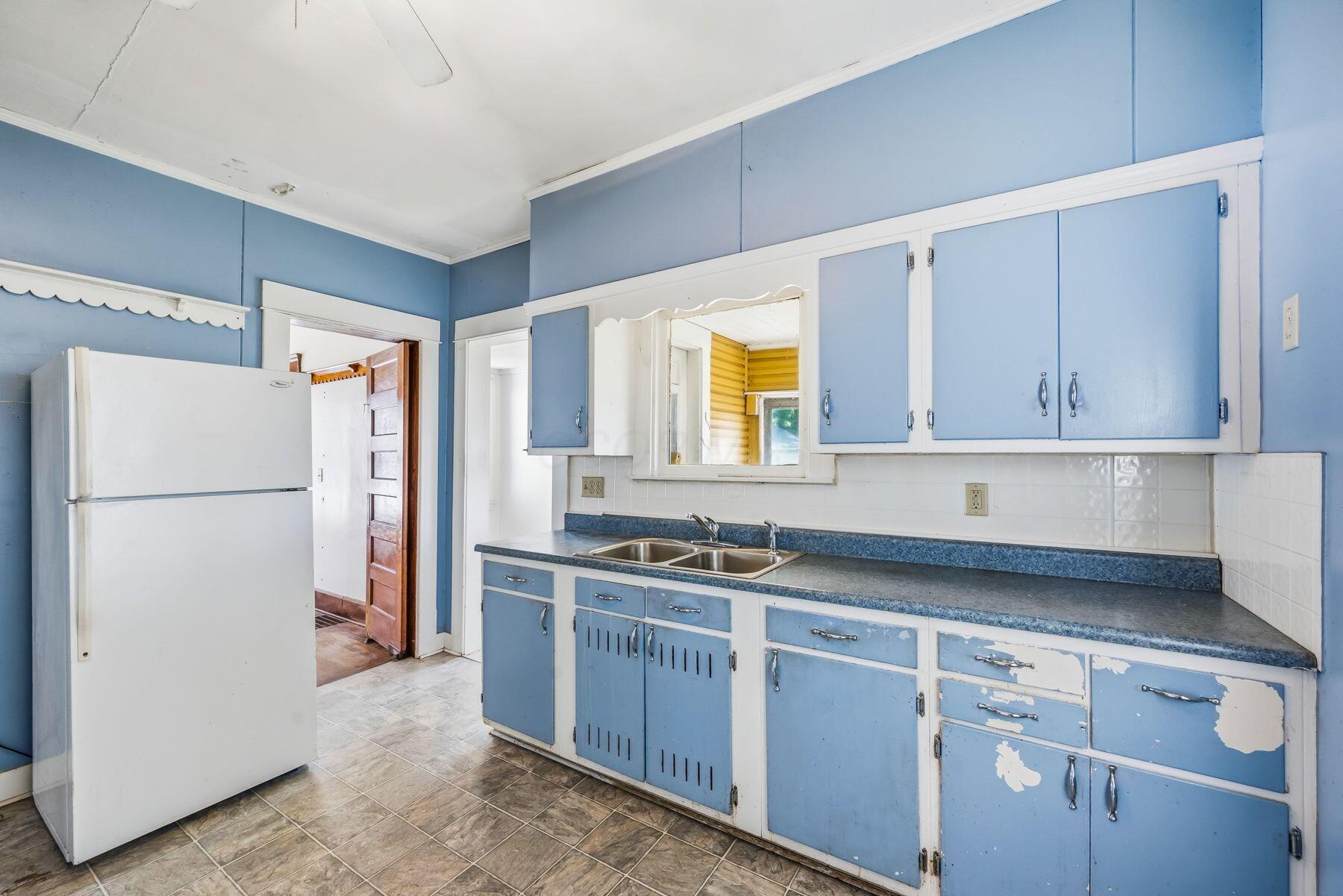 638 Windsor Street Property Photo 14