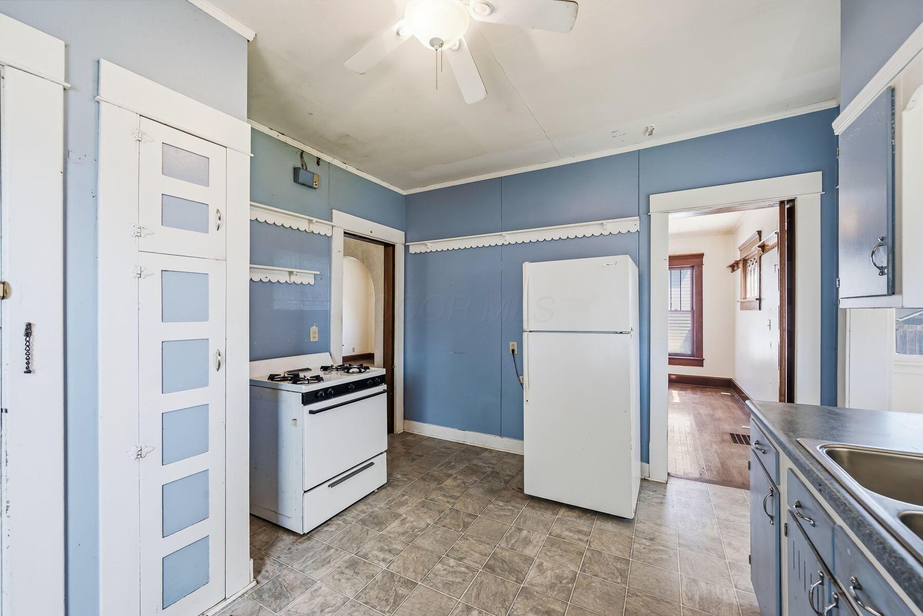 638 Windsor Street Property Photo 15