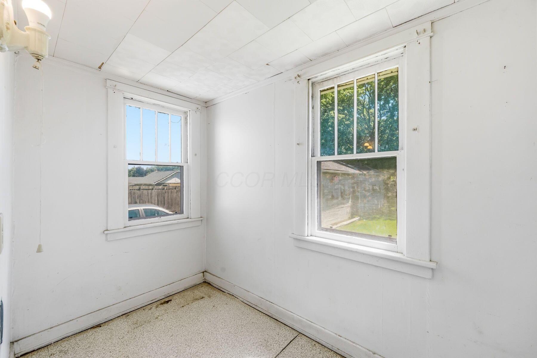 638 Windsor Street Property Photo 16