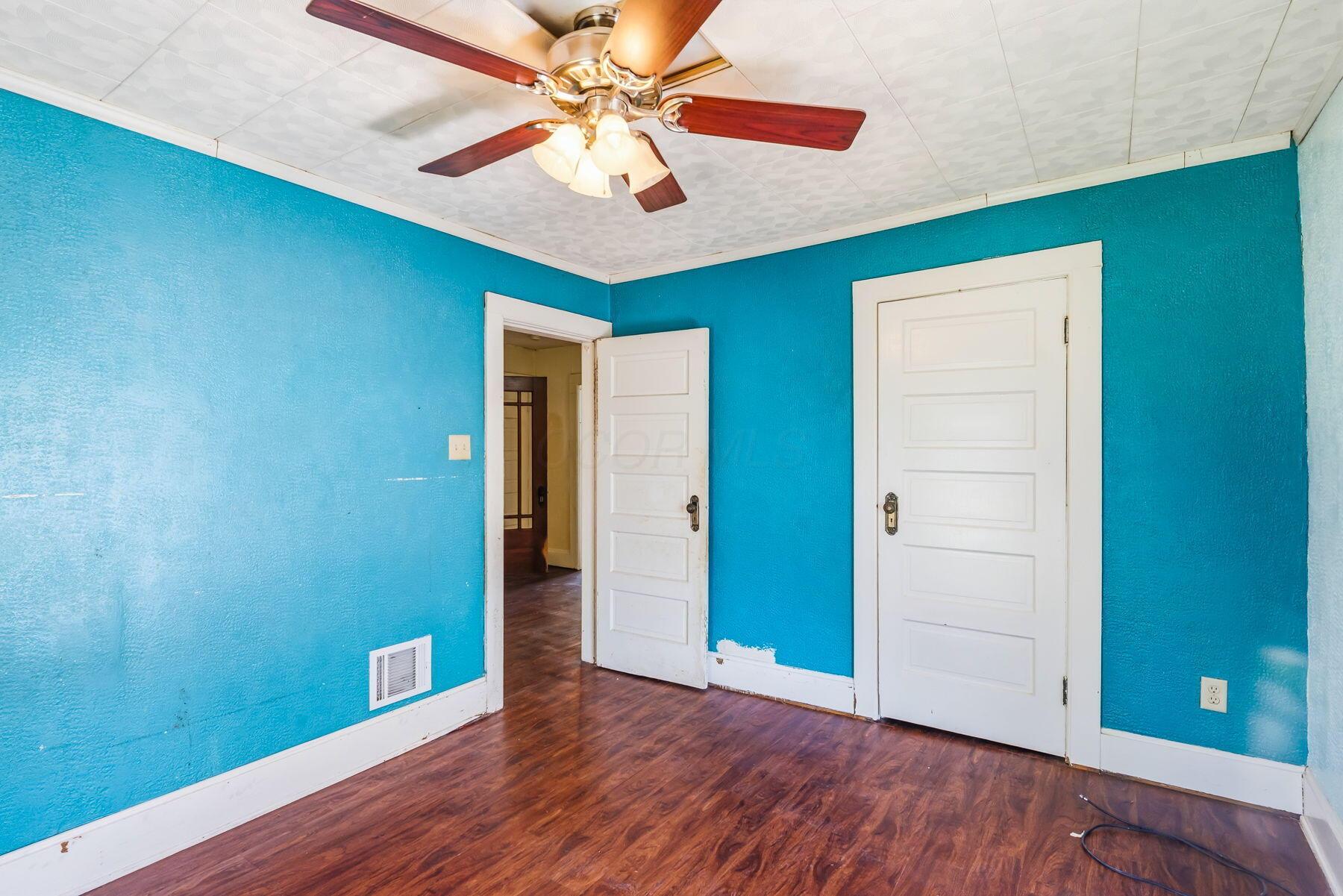 638 Windsor Street Property Photo 23