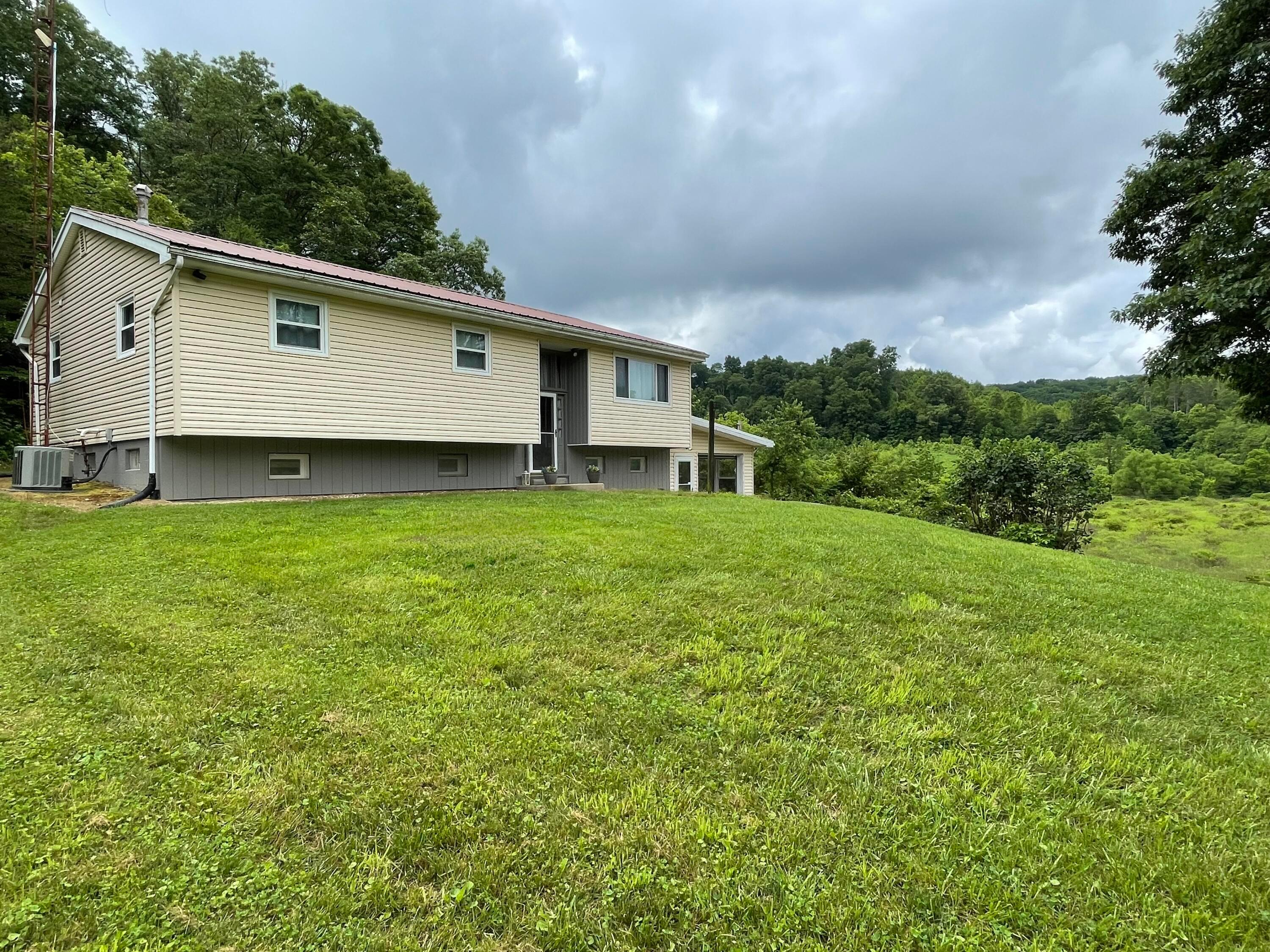 960 Rockcamp Road Property Photo 2