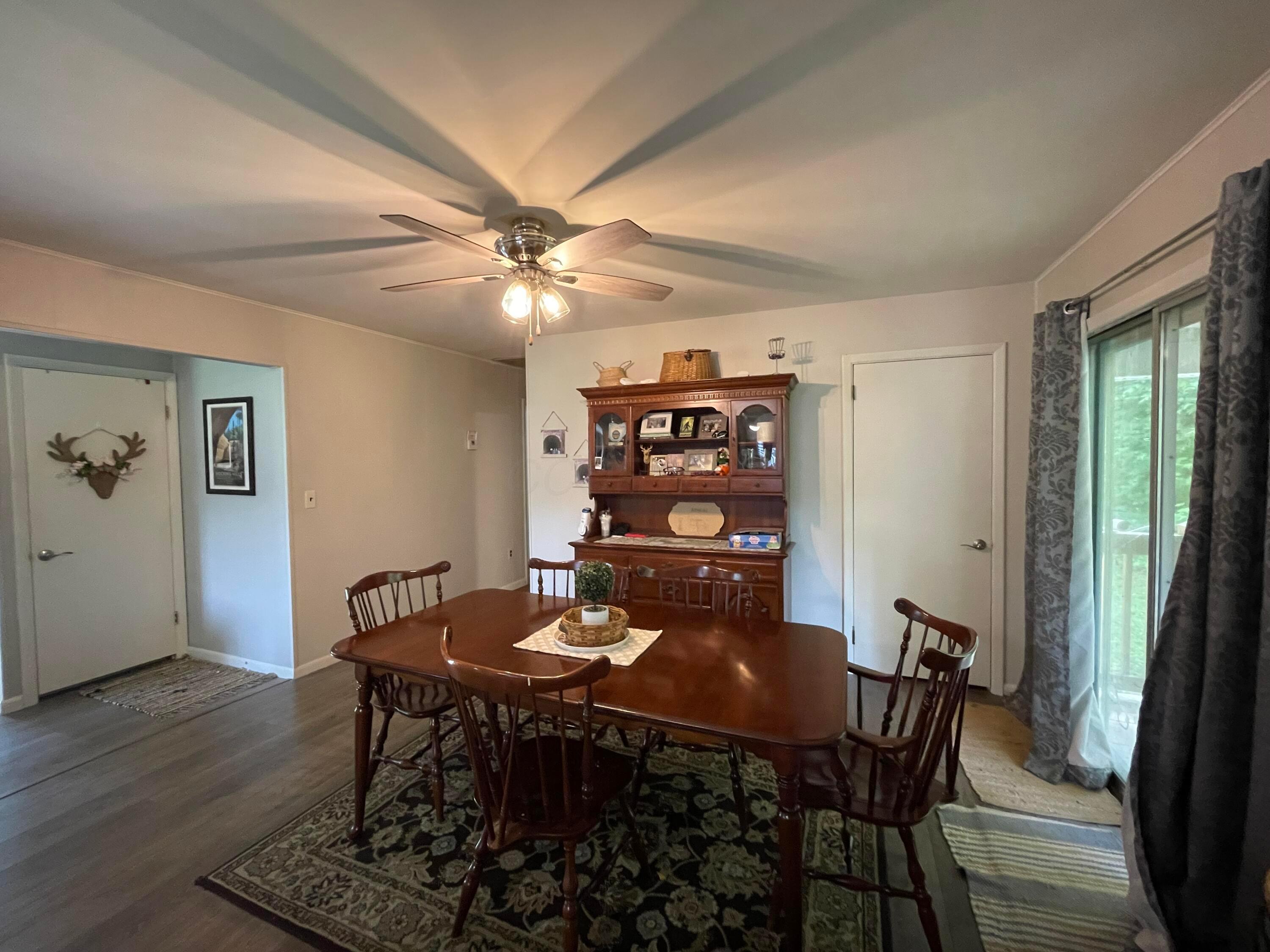 960 Rockcamp Road Property Photo 9