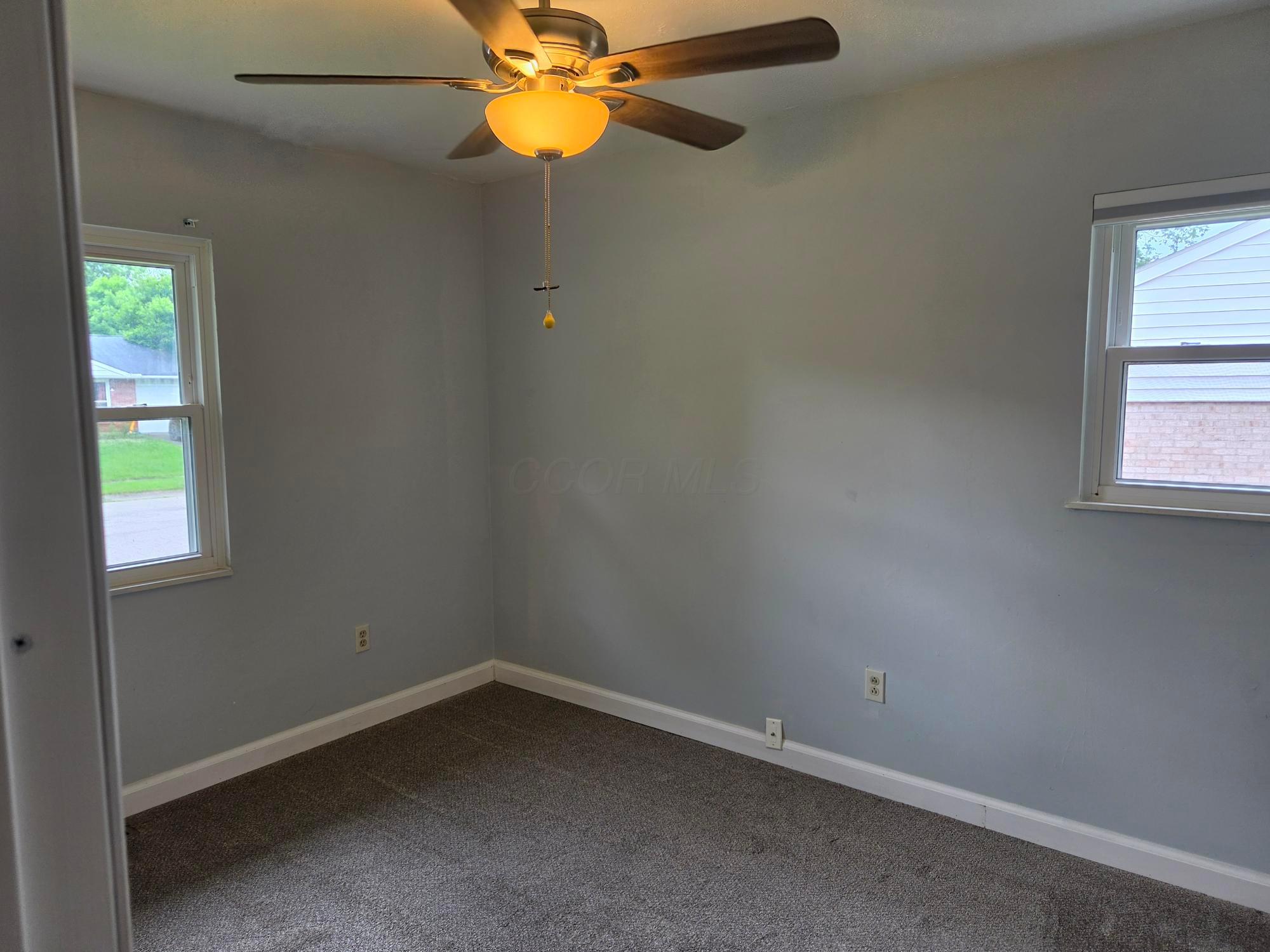 3325 Latonia Property Photo 10