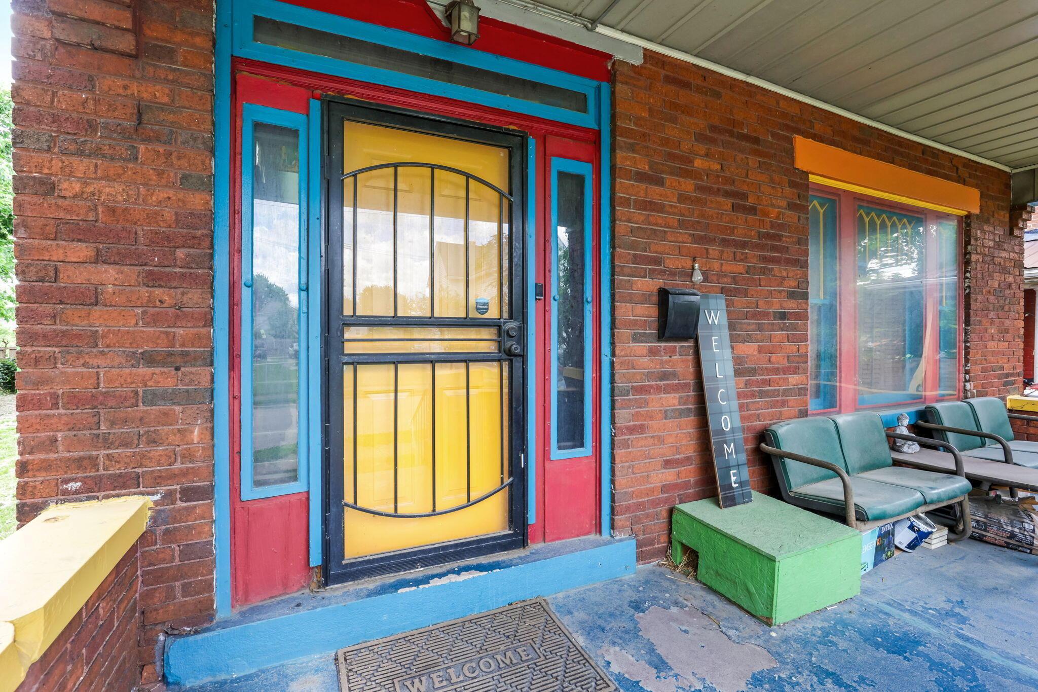 751 Campbell Avenue Property Photo 3