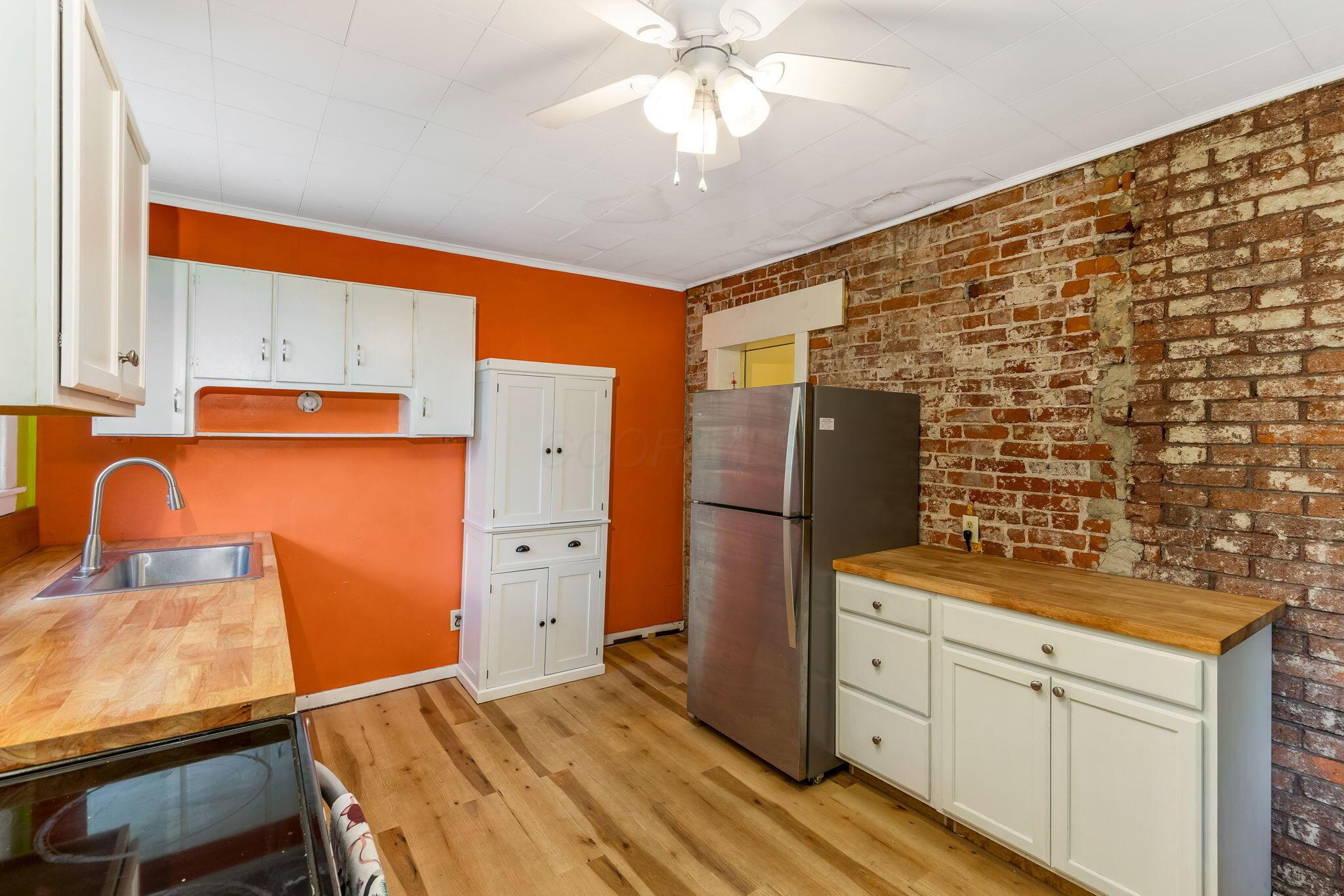 751 Campbell Avenue Property Photo 6