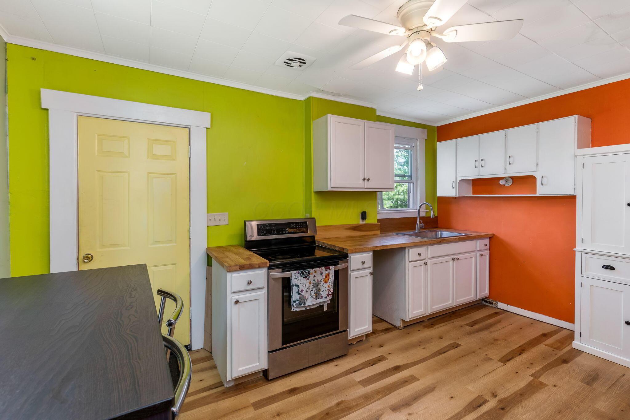 751 Campbell Avenue Property Photo 16
