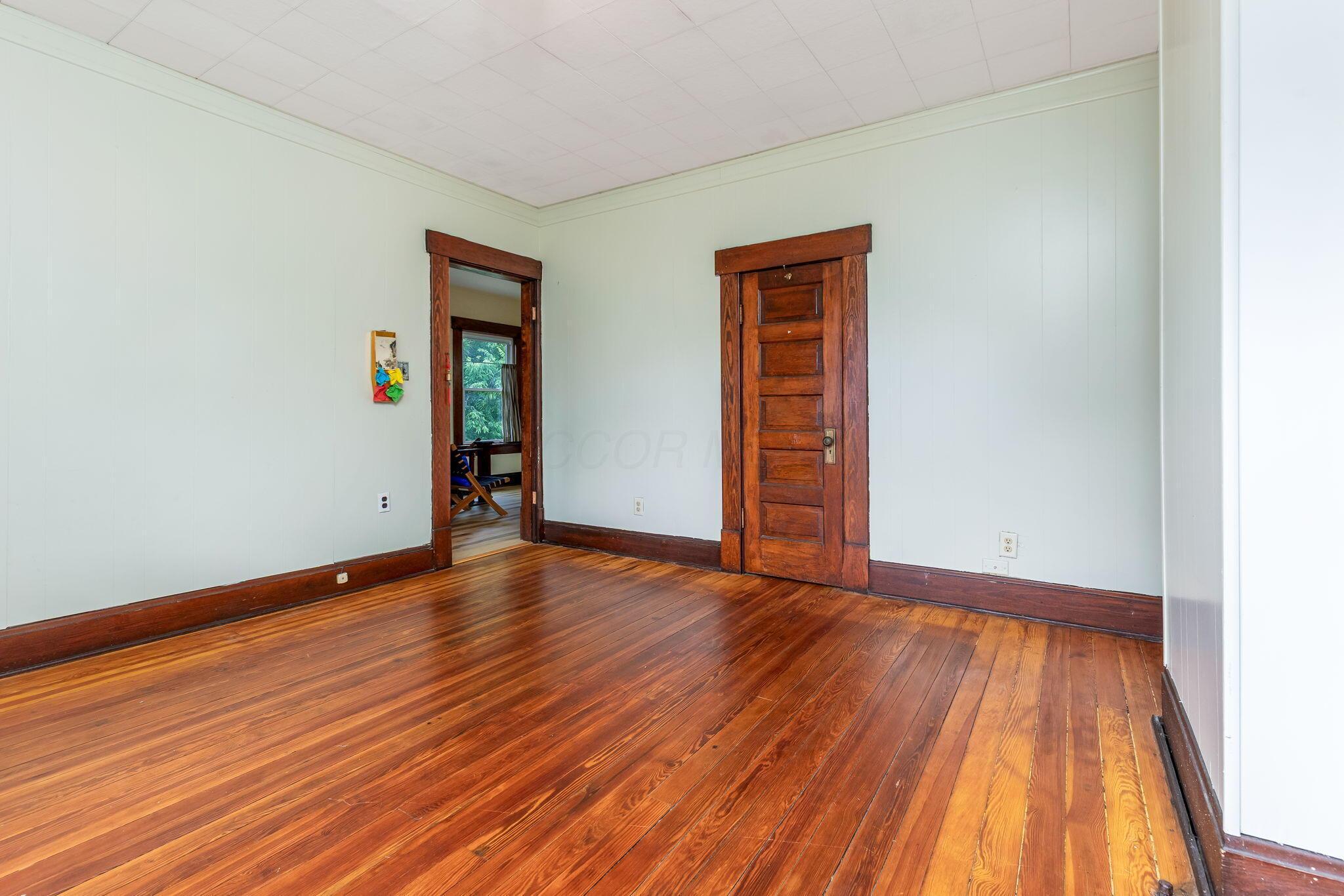 751 Campbell Avenue Property Photo 27