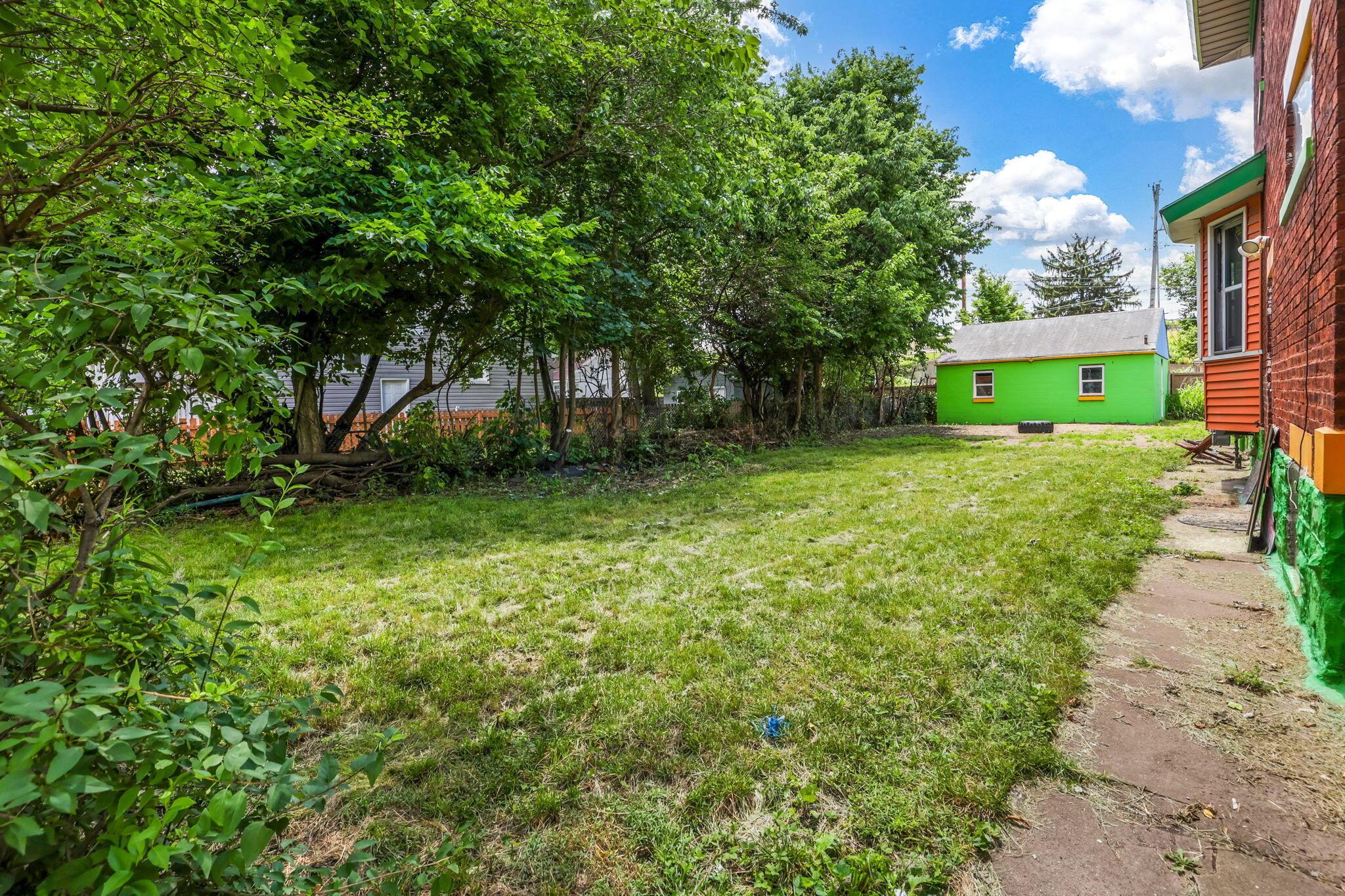 751 Campbell Avenue Property Photo 31