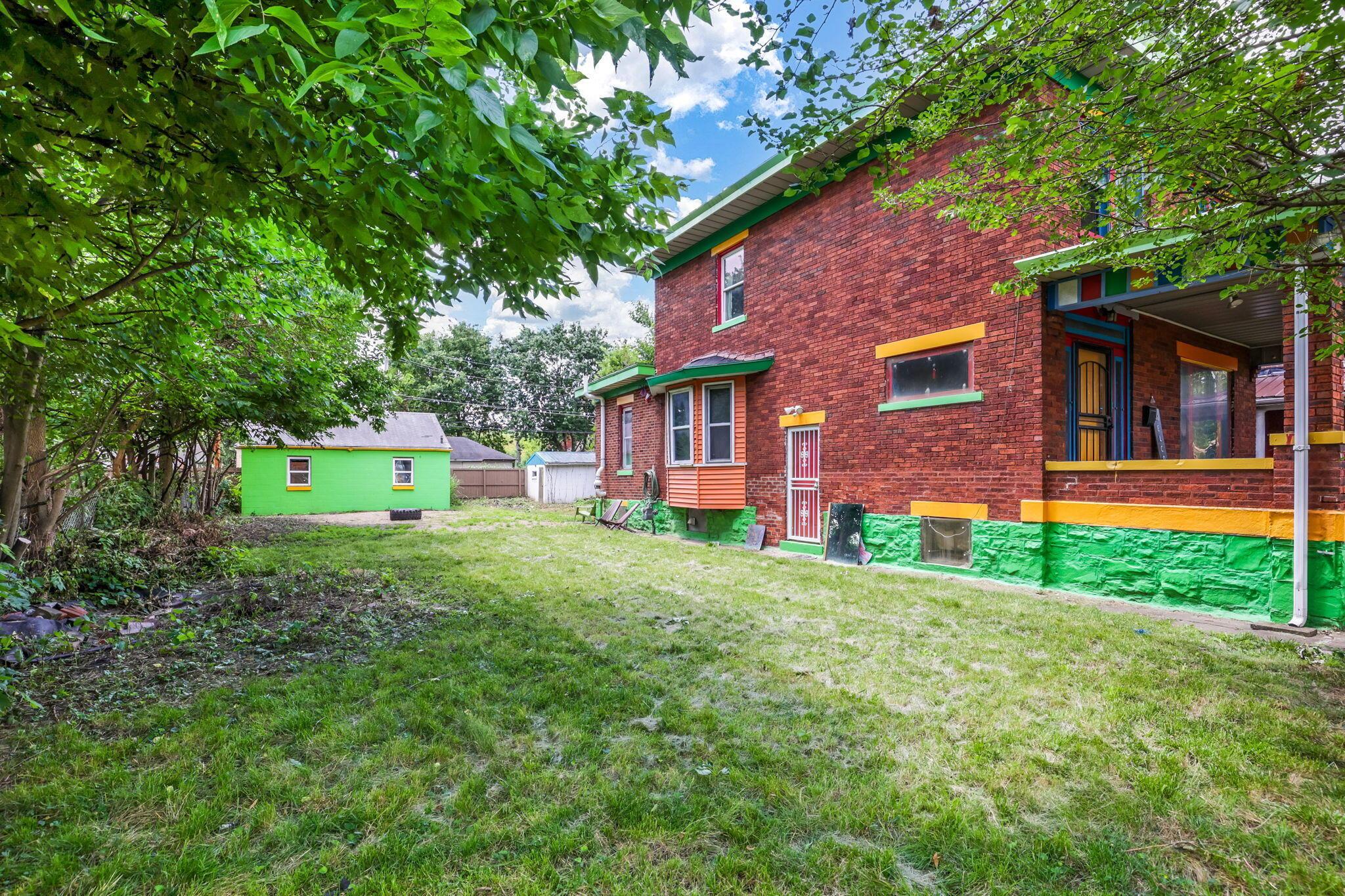 751 Campbell Avenue Property Photo 32