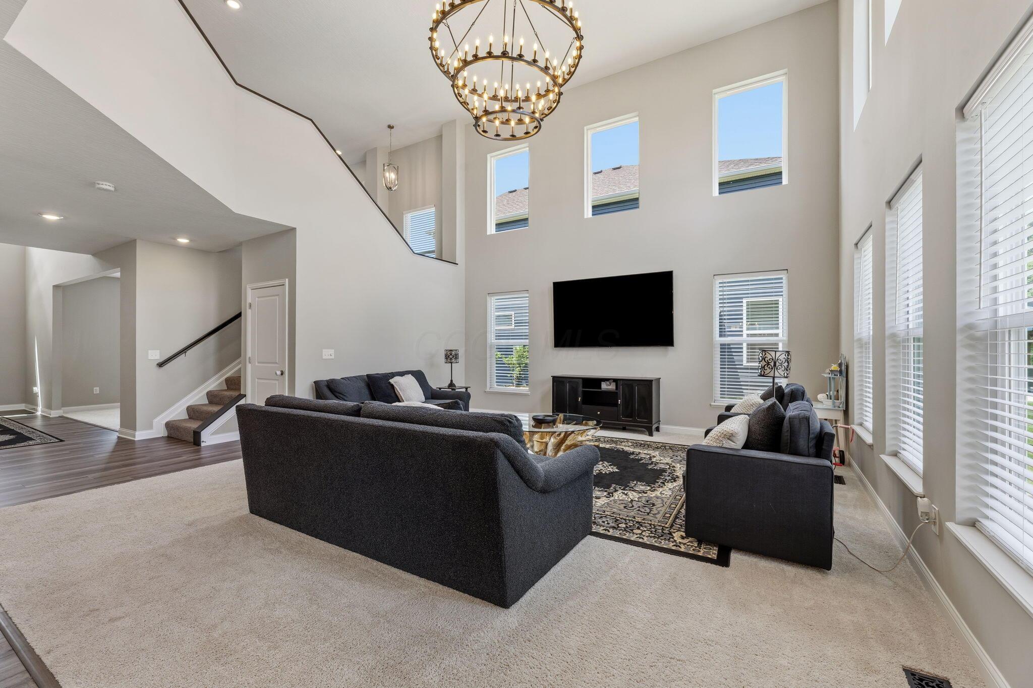 1405 Sand Dome Way Property Photo 7