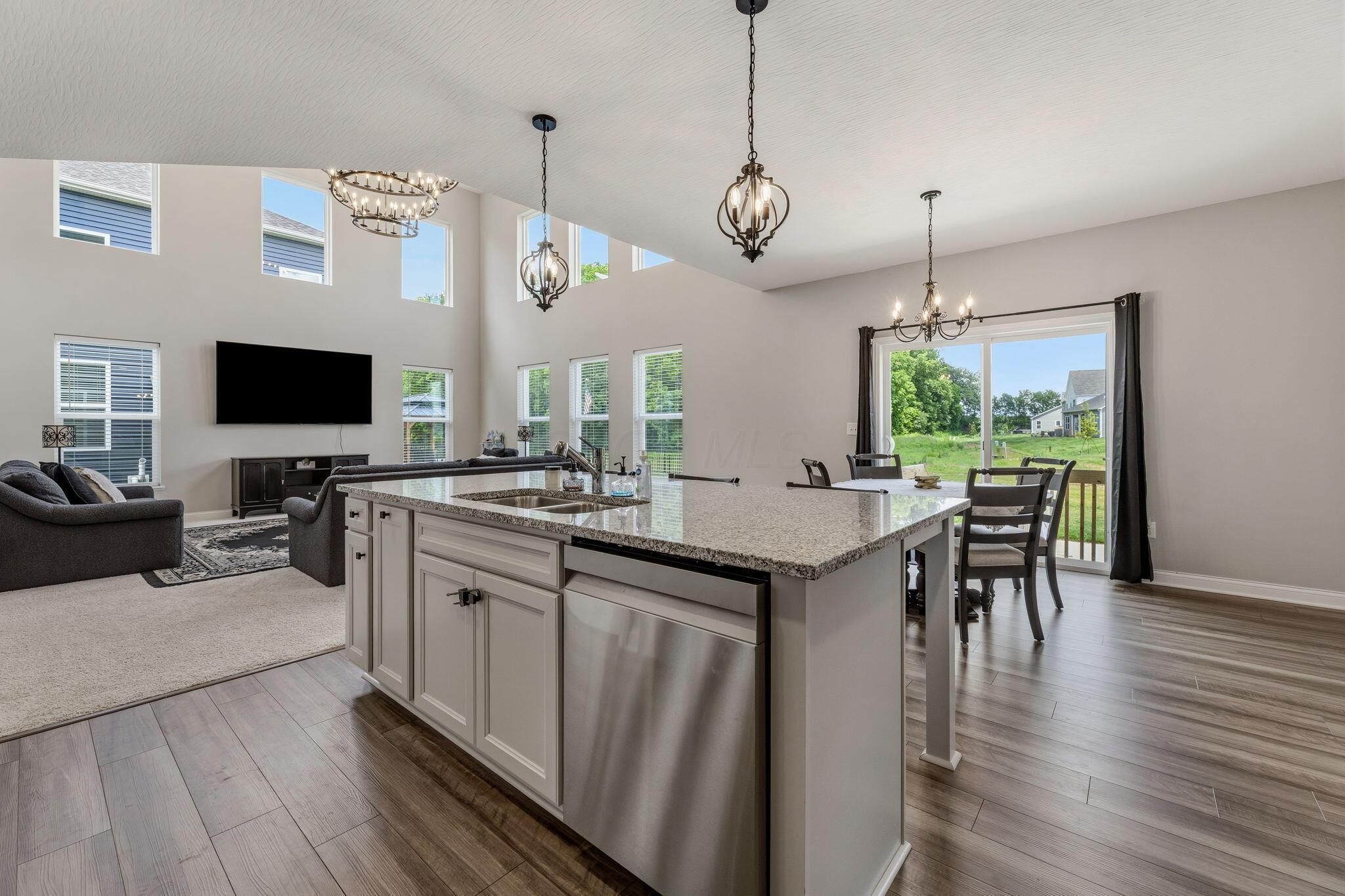 1405 Sand Dome Way Property Photo 13
