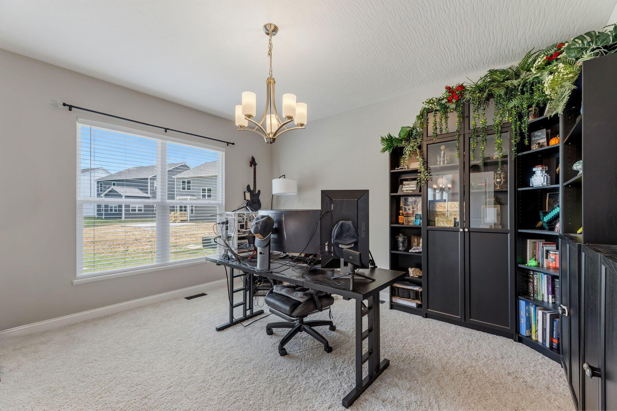 1405 Sand Dome Way Property Photo 18