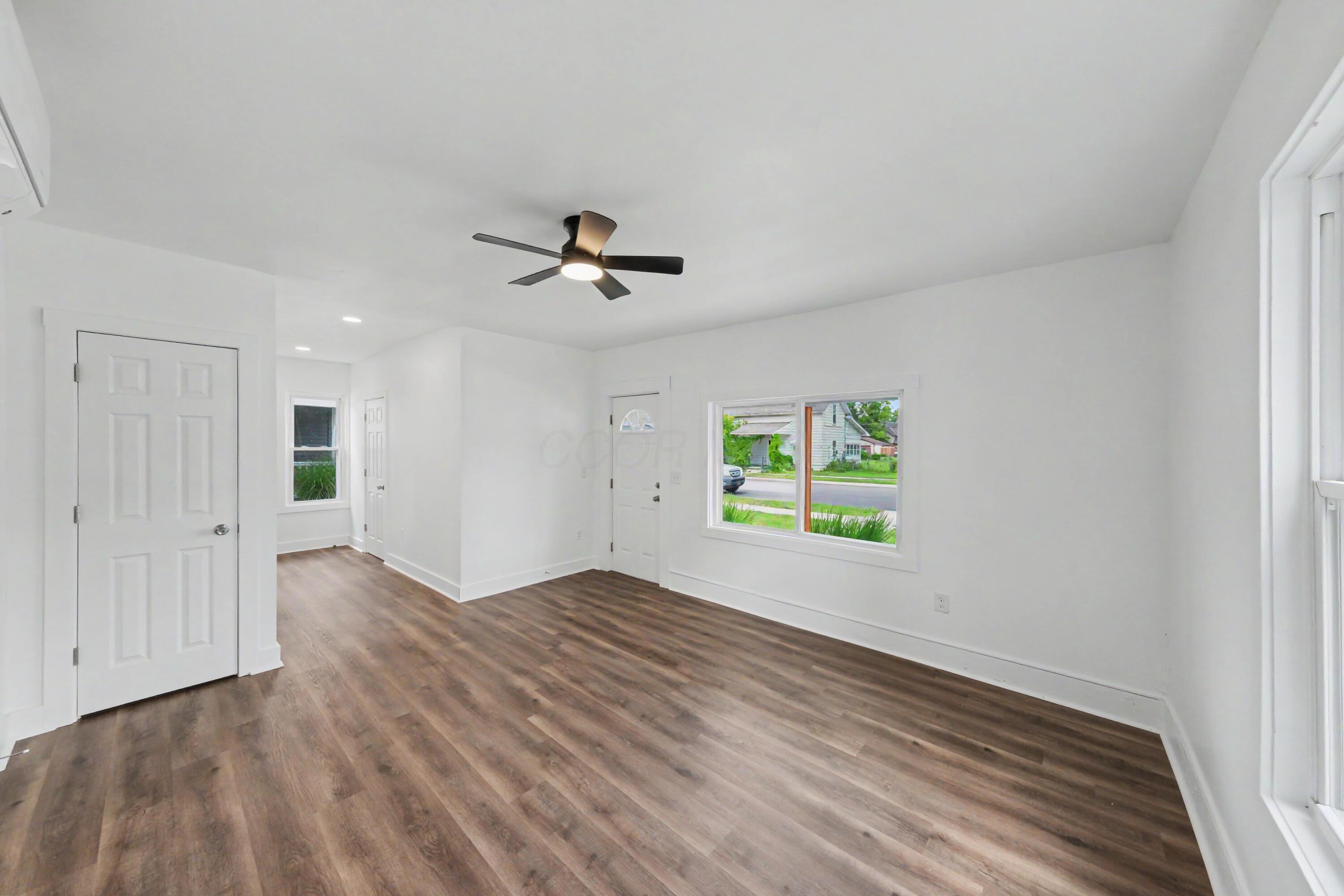 307 Park Avenue Property Photo 7