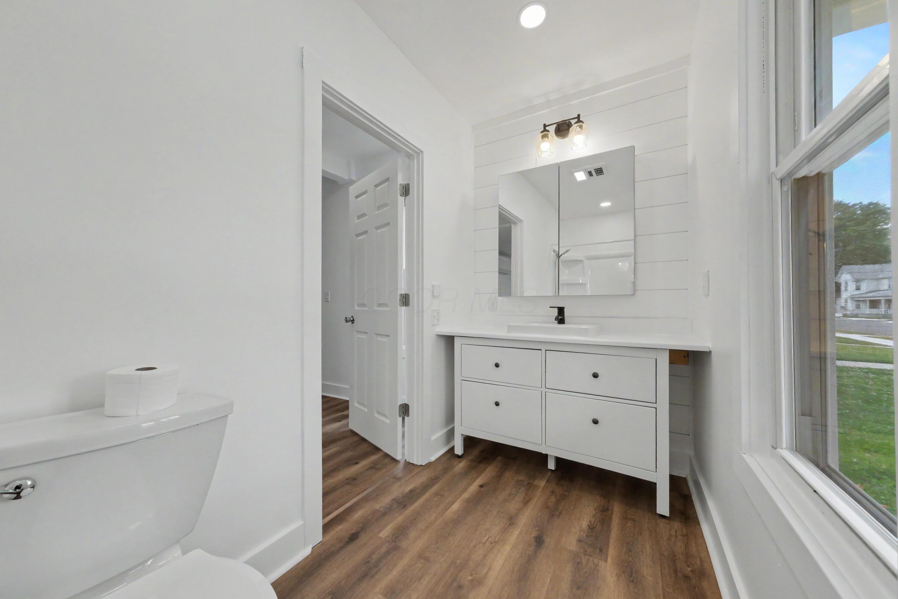 307 Park Avenue Property Photo 10