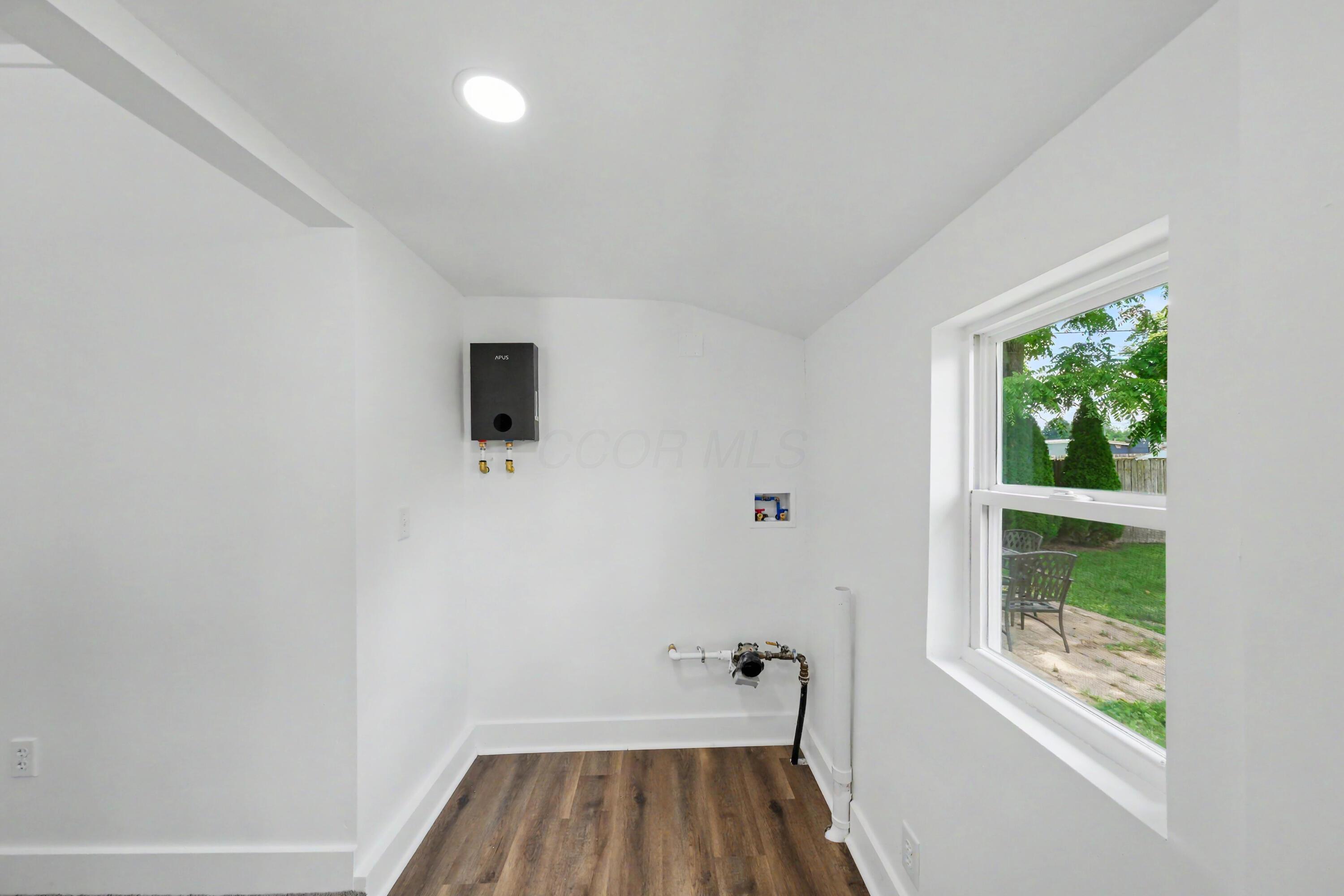 307 Park Avenue Property Photo 18