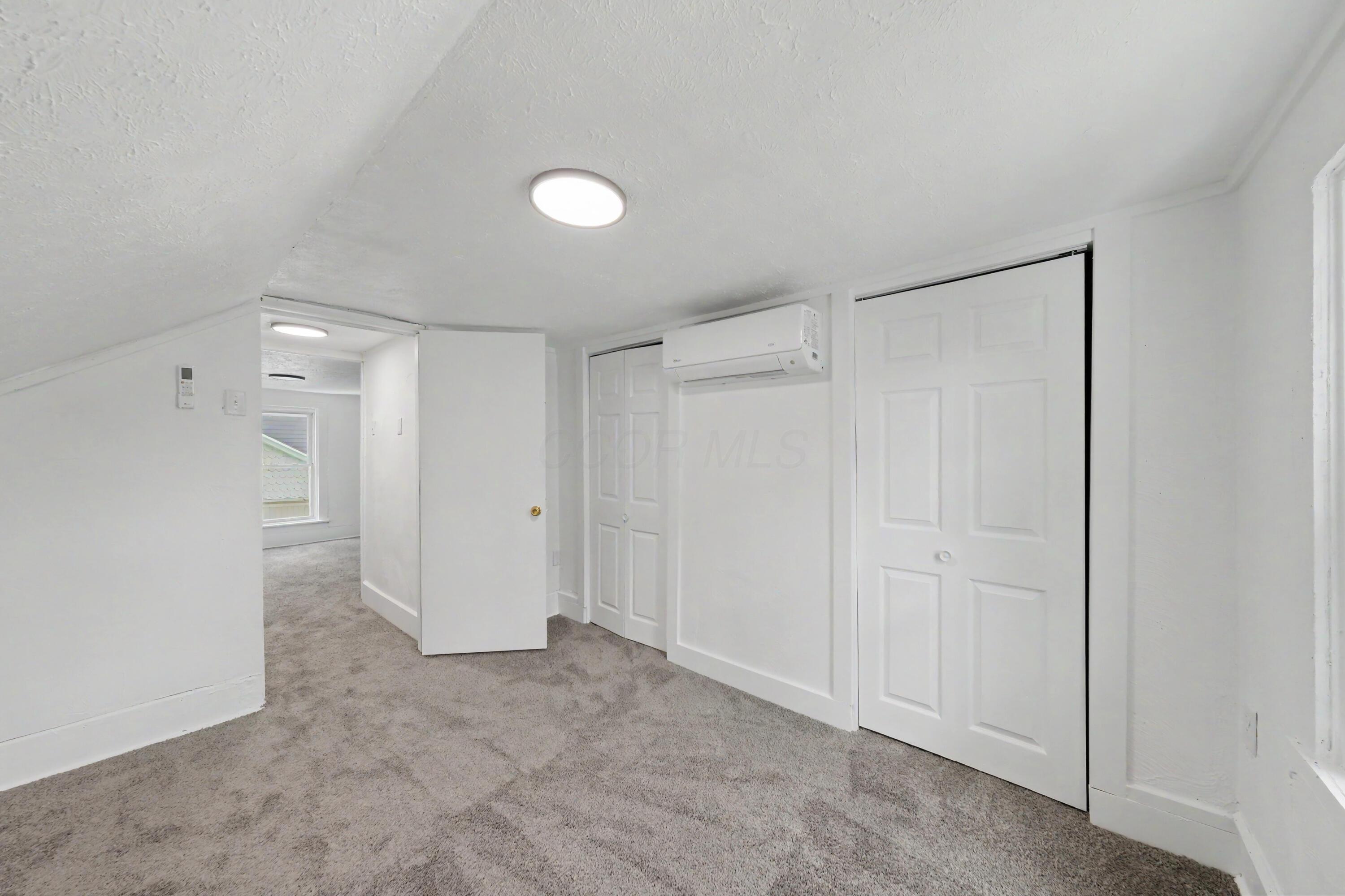 307 Park Avenue Property Photo 20