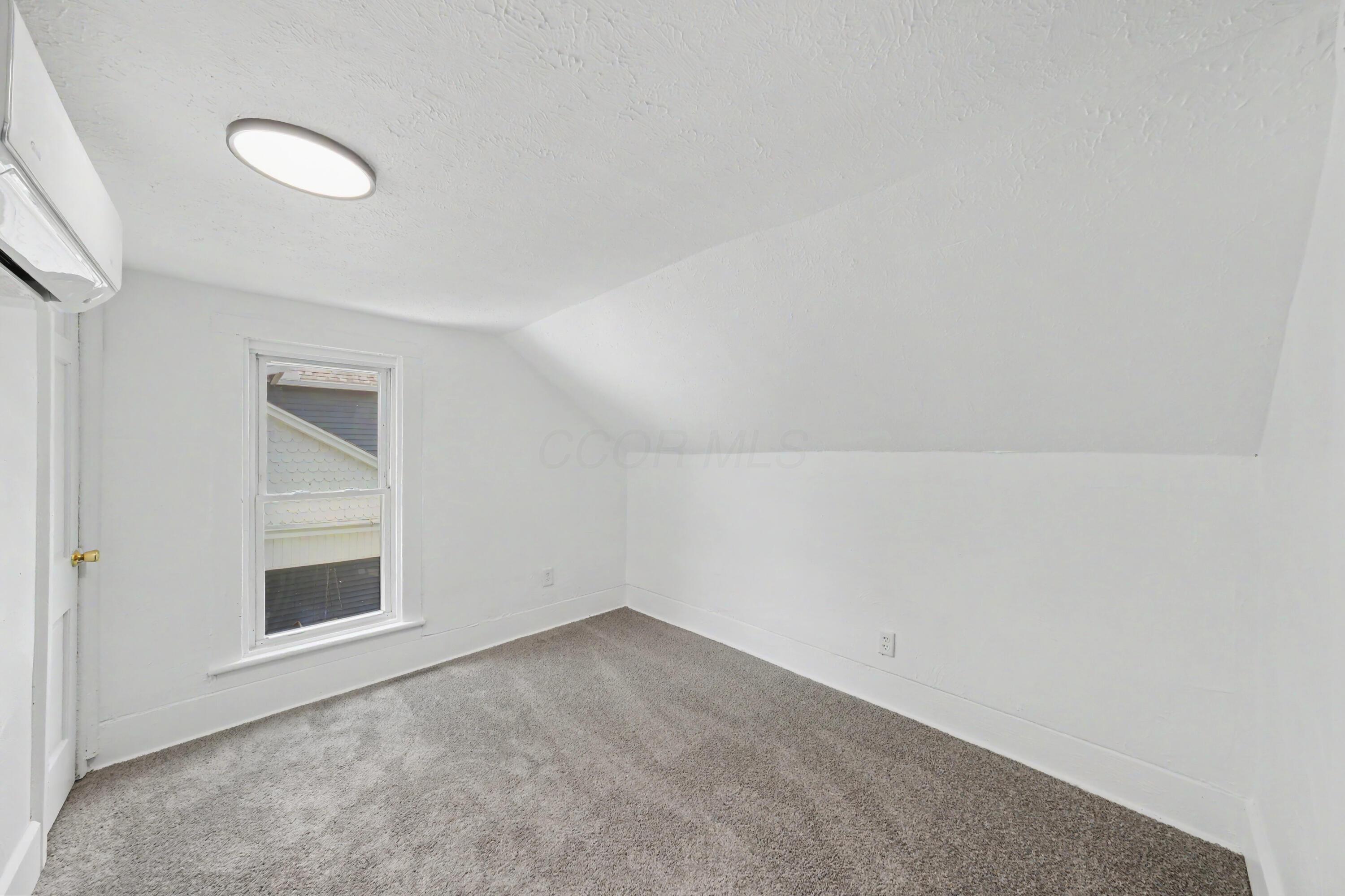 307 Park Avenue Property Photo 21