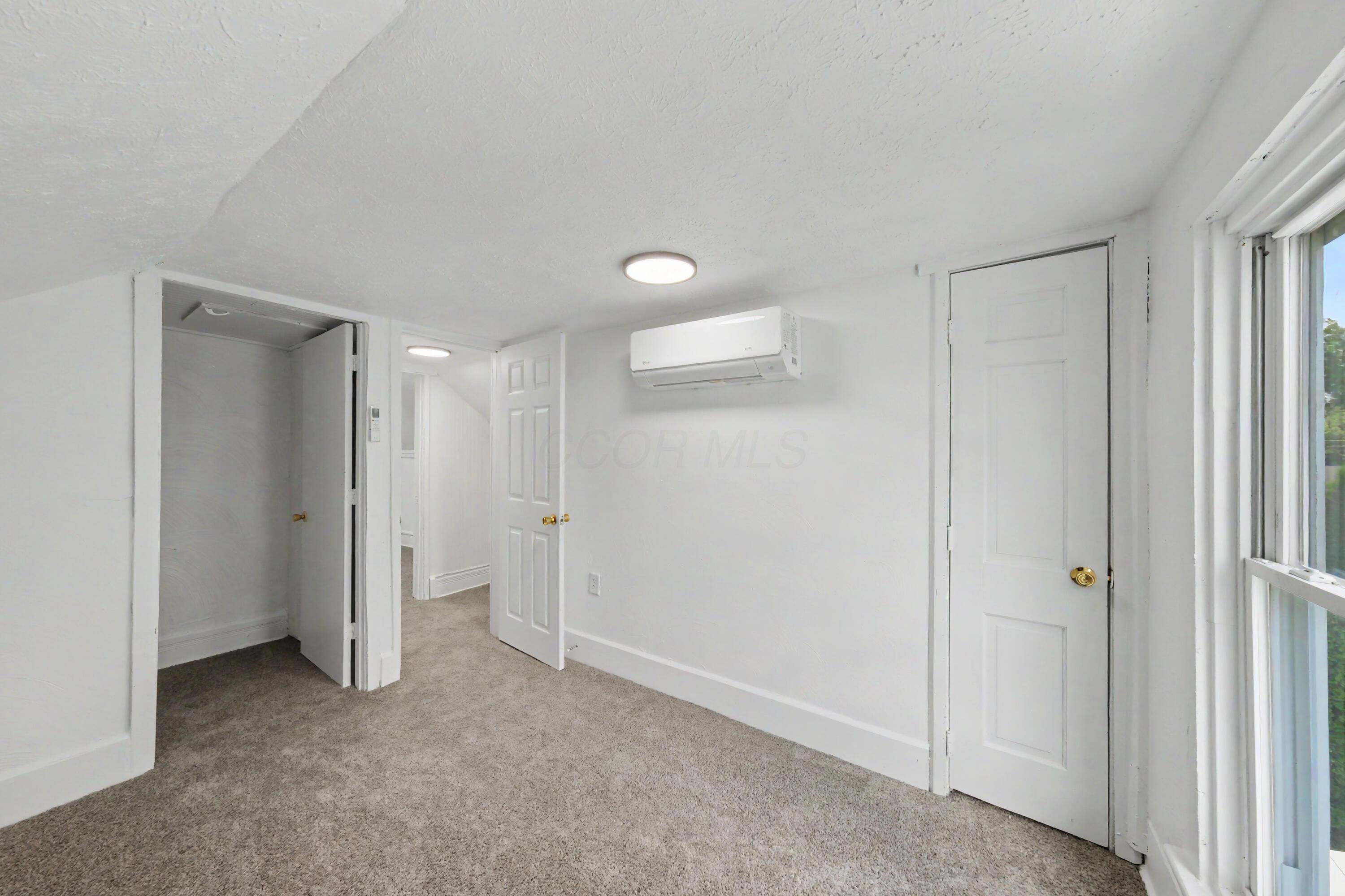 307 Park Avenue Property Photo 22