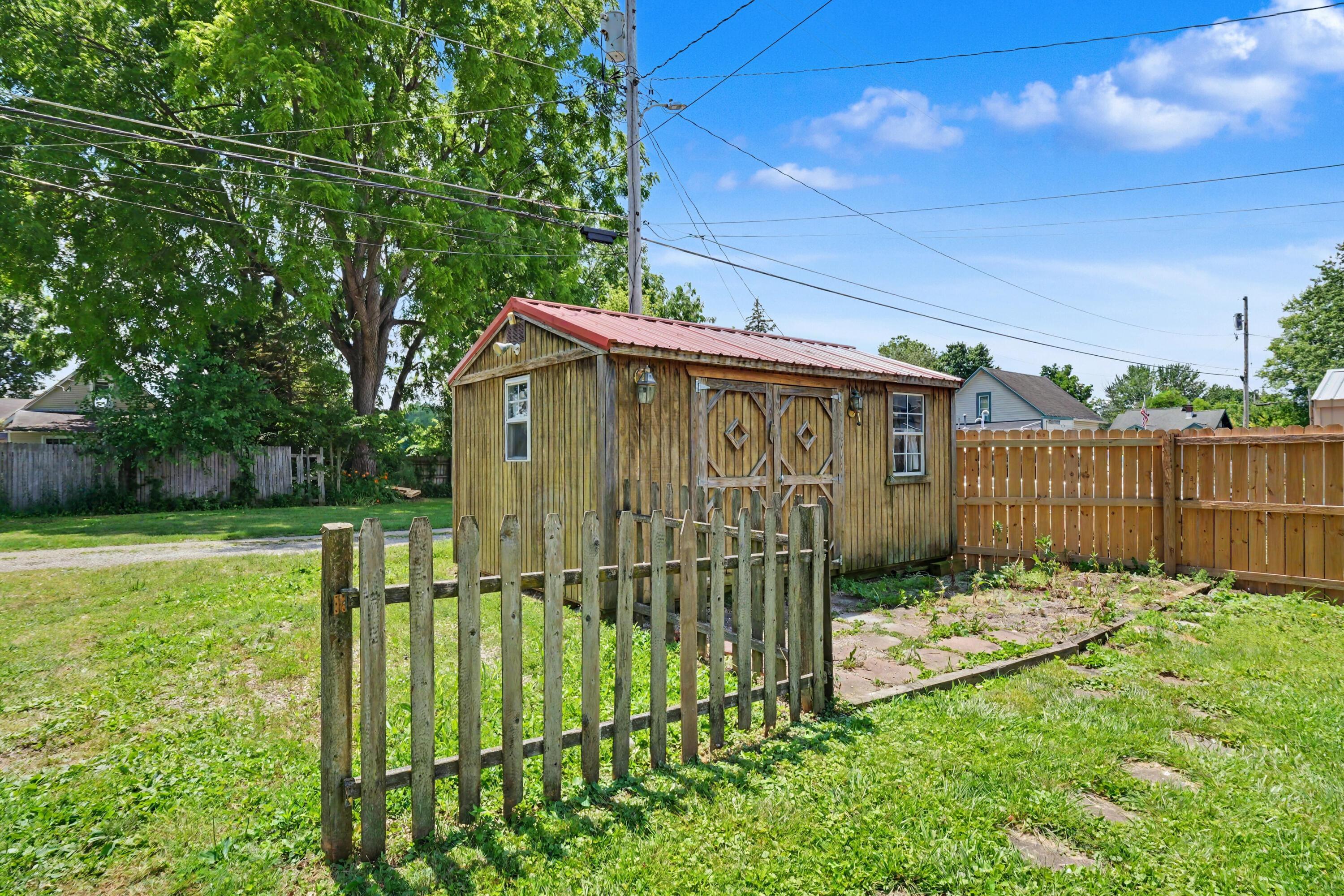 307 Park Avenue Property Photo 26