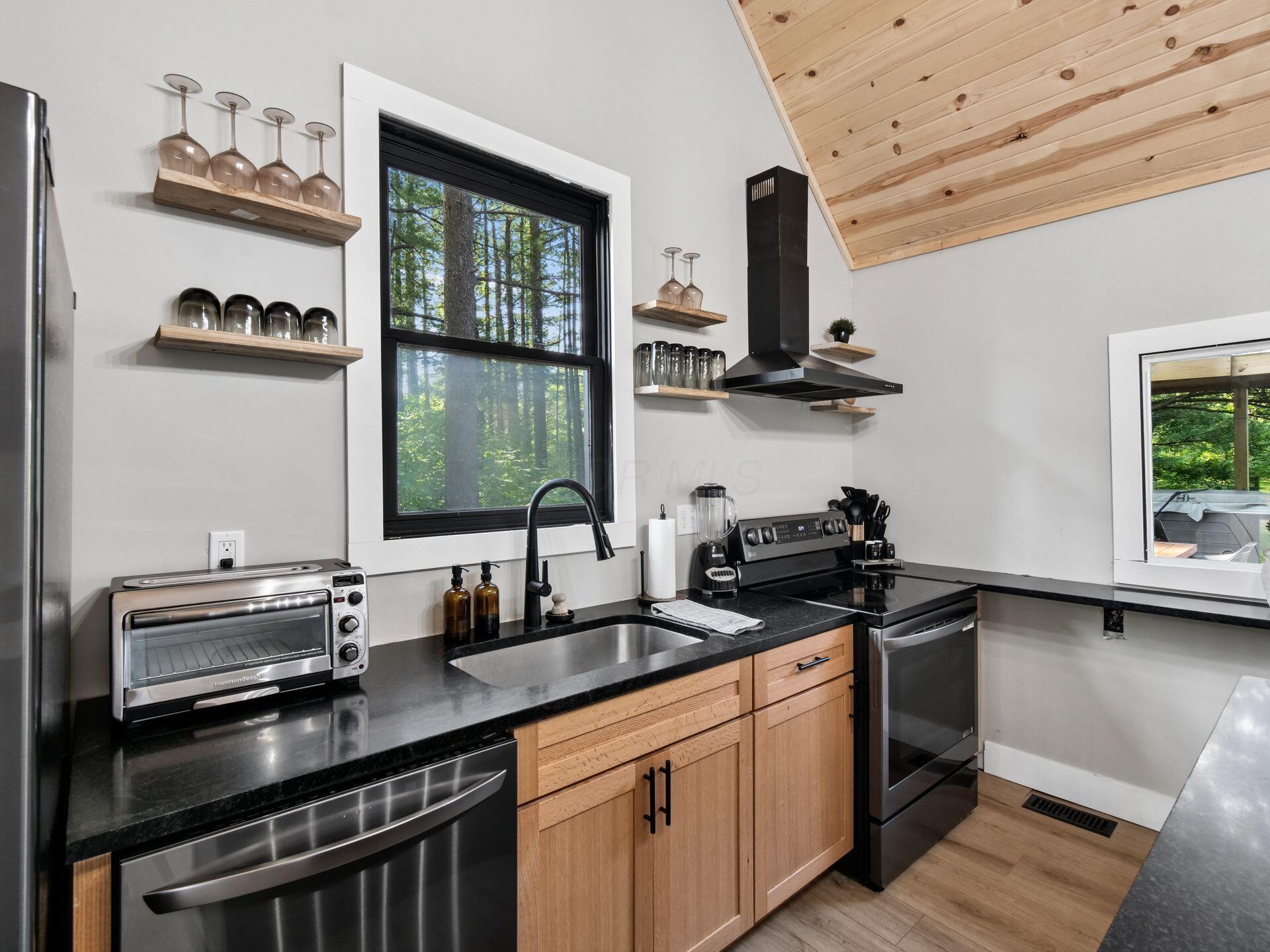 11139 Helber Road Property Photo 14
