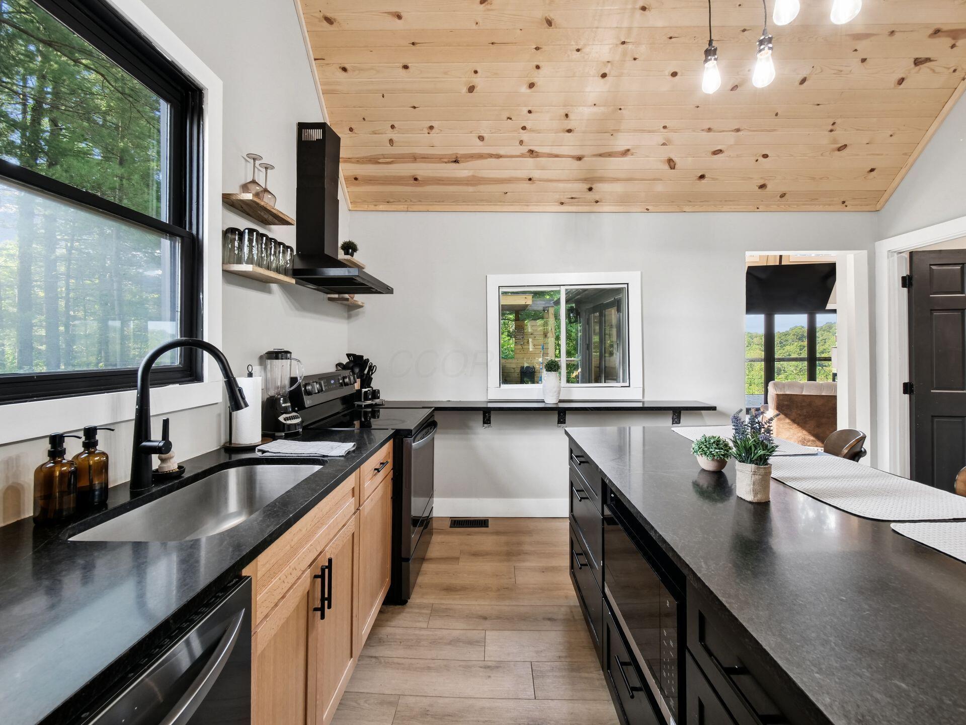 11139 Helber Road Property Photo 15