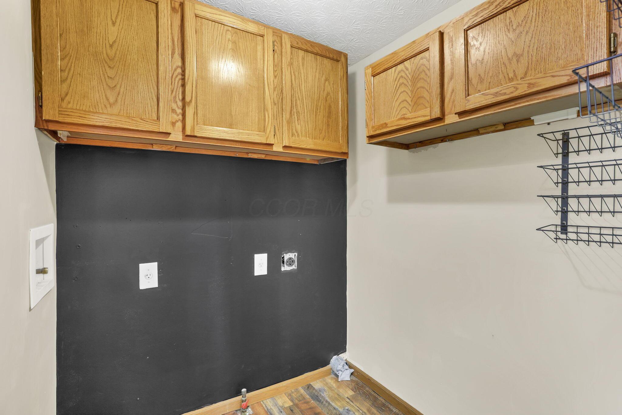 1676 Tecumseh Property Photo 21