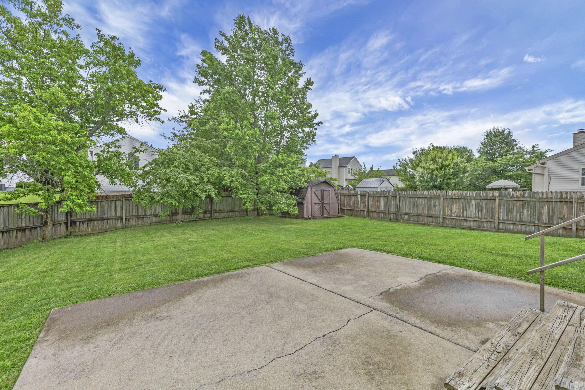 1676 Tecumseh Property Photo 40