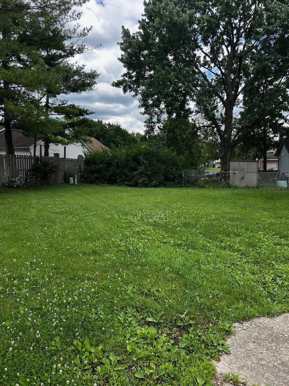 2060 Bairsford Drive Property Photo 6