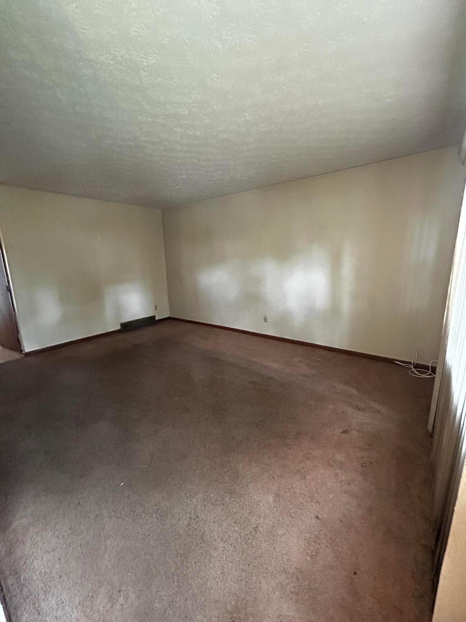 2060 Bairsford Drive Property Photo 8