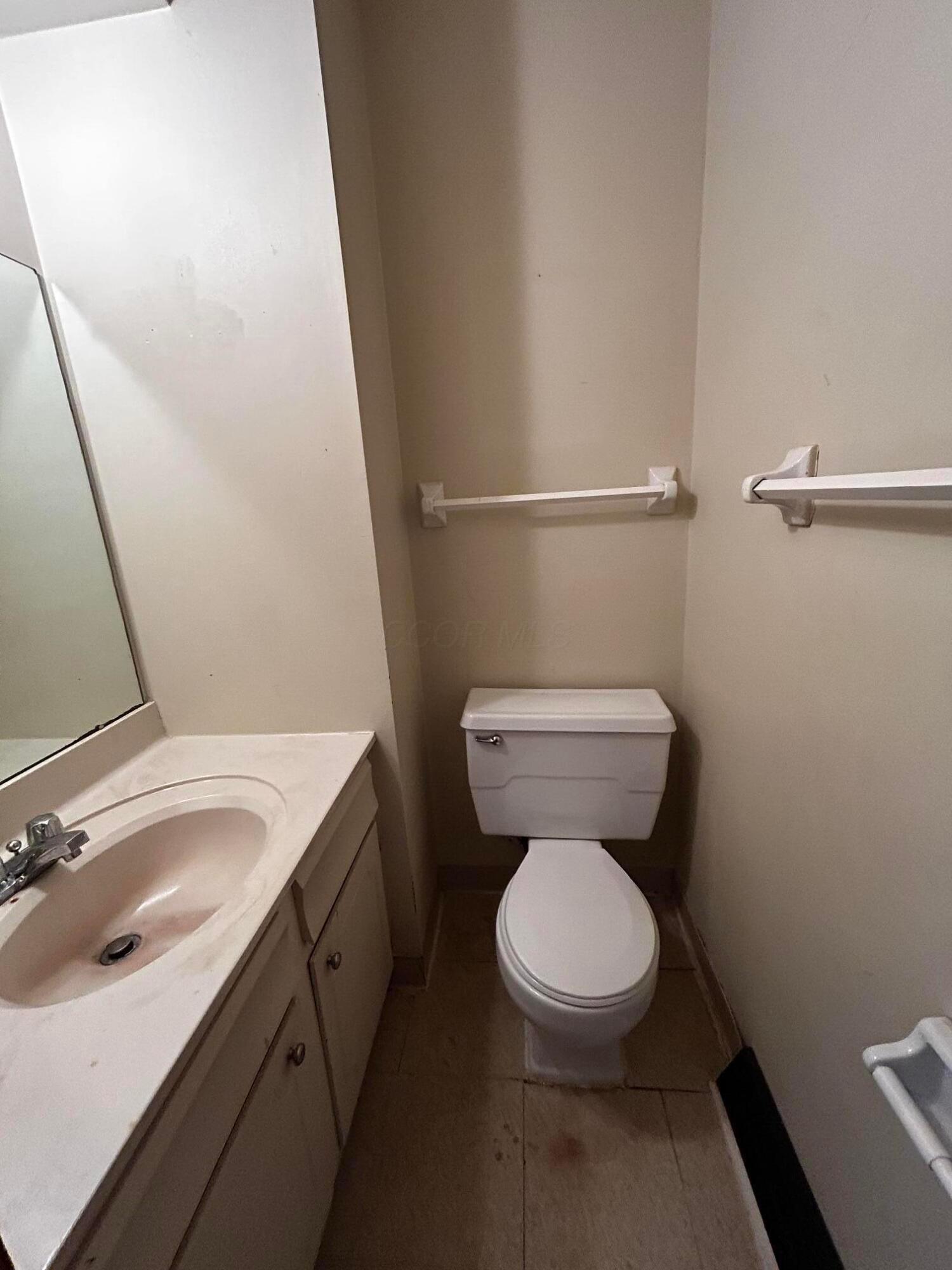 2060 Bairsford Drive Property Photo 12