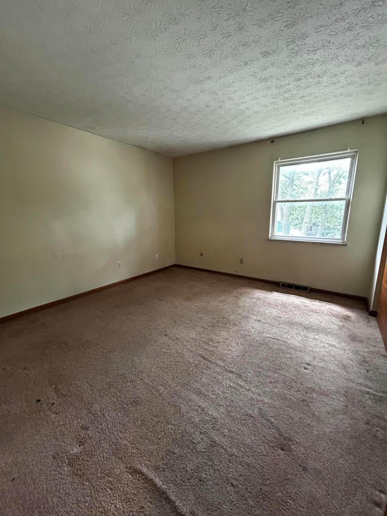 2060 Bairsford Drive Property Photo 16