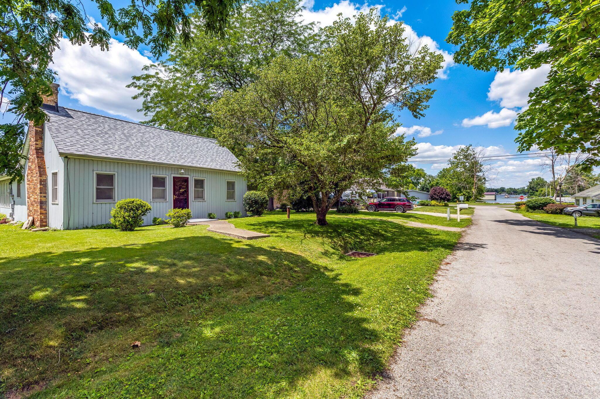13635 Maple Road NE Property Photo 1
