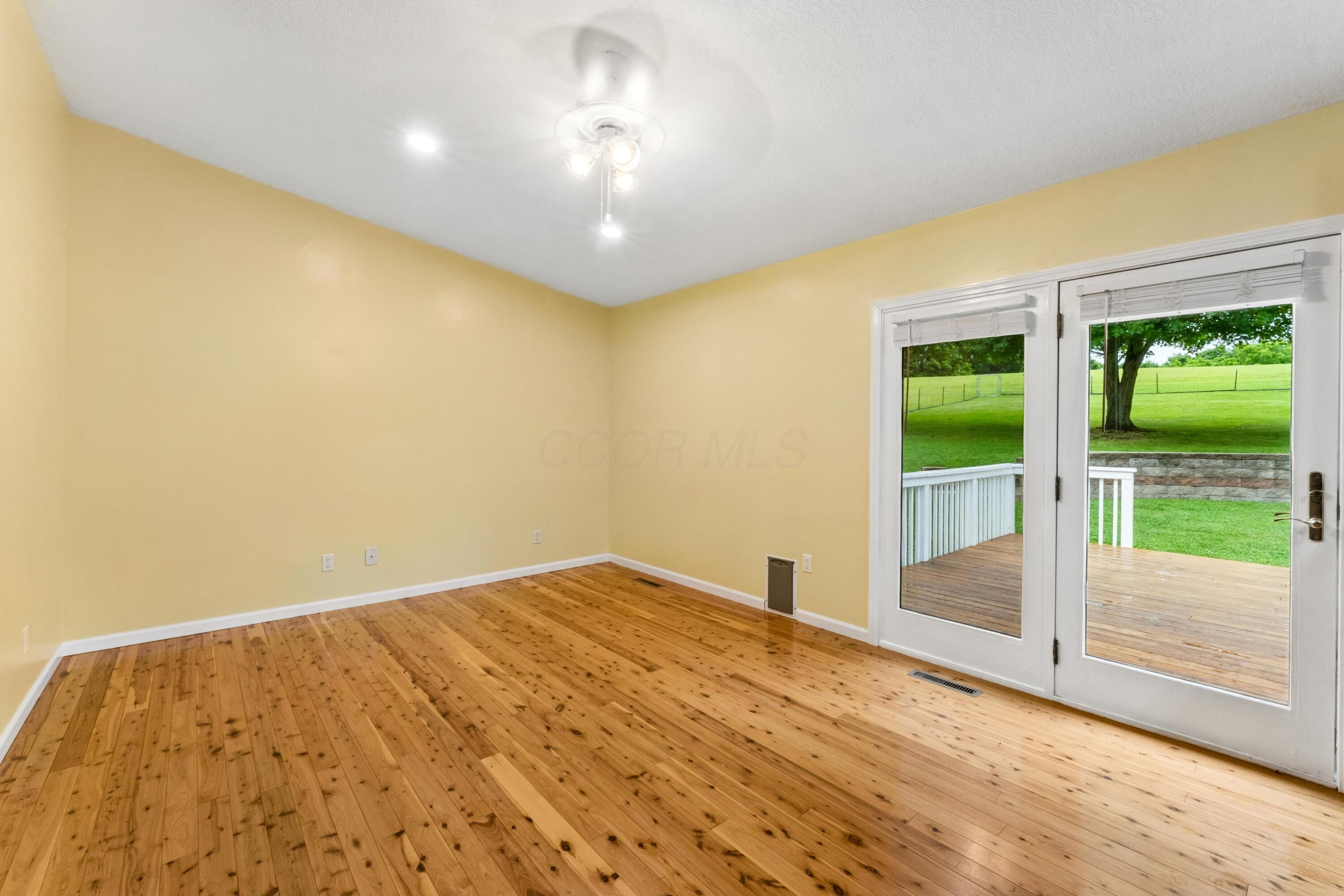 11011 Fairview Road Se Property Photo 7