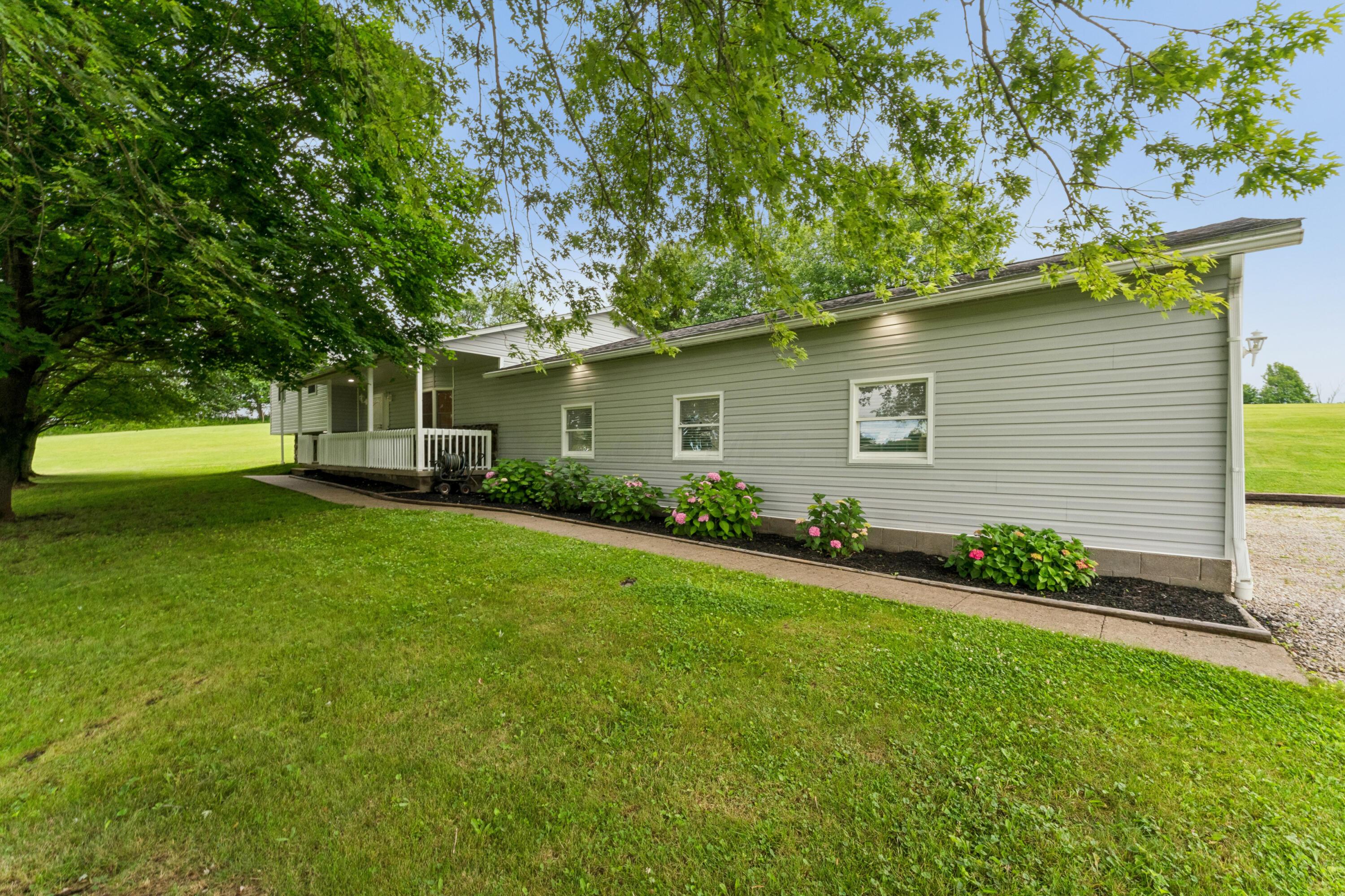 11011 Fairview Road Se Property Photo 40