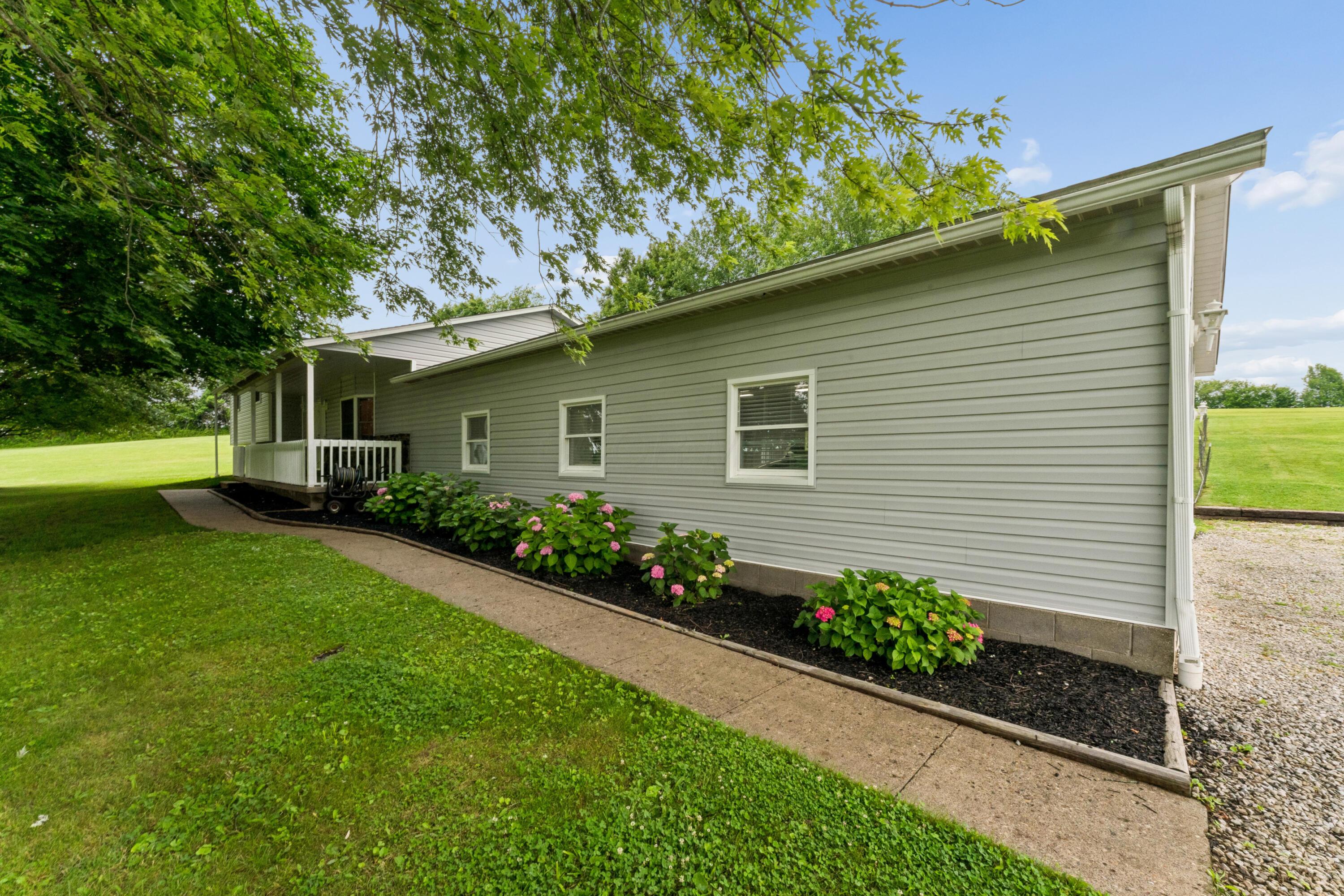 11011 Fairview Road Se Property Photo 45