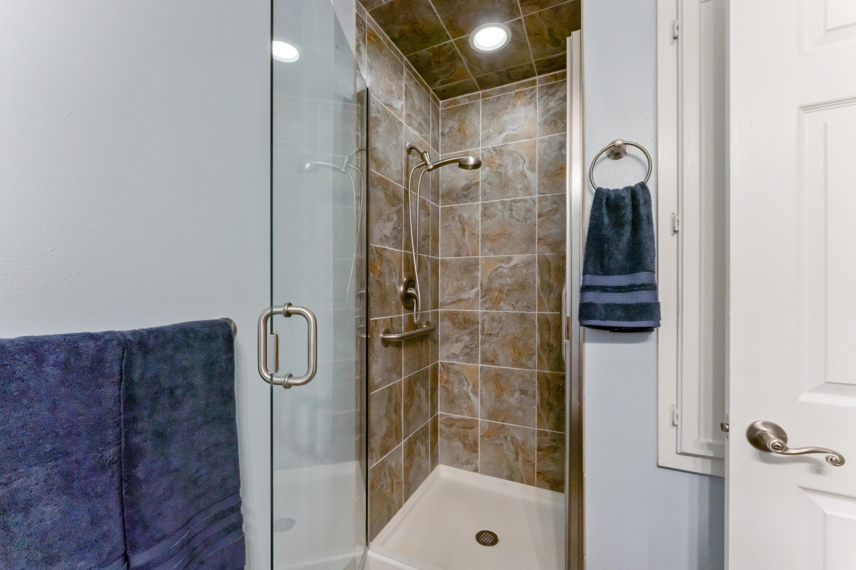 11011 Fairview Road Se Property Photo 49