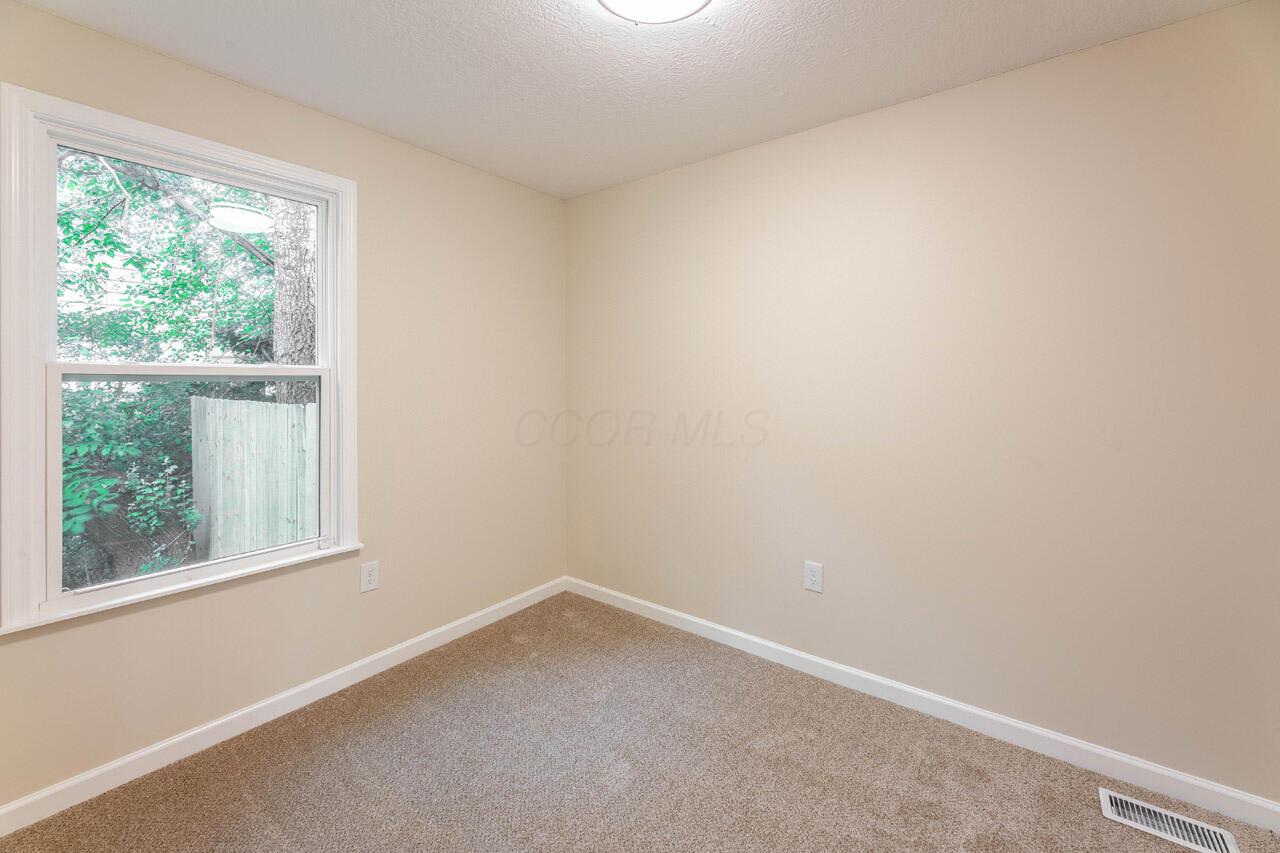 2288 Middlehurst Drive Property Photo 14