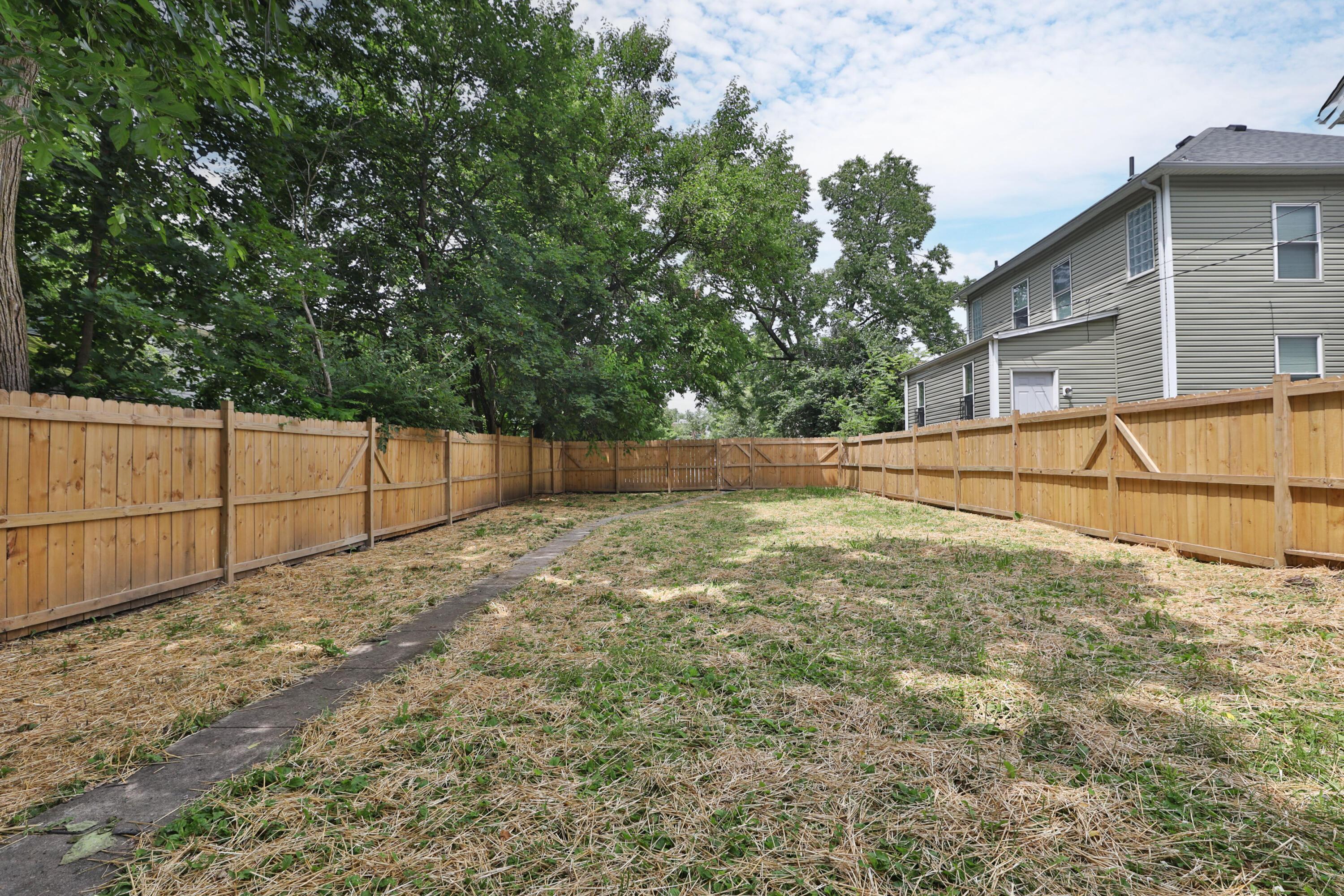 1140 E Mound Street Property Photo 36