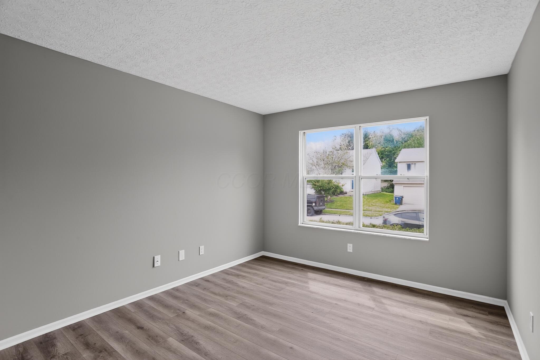 2724 Raphael Drive Property Photo 4