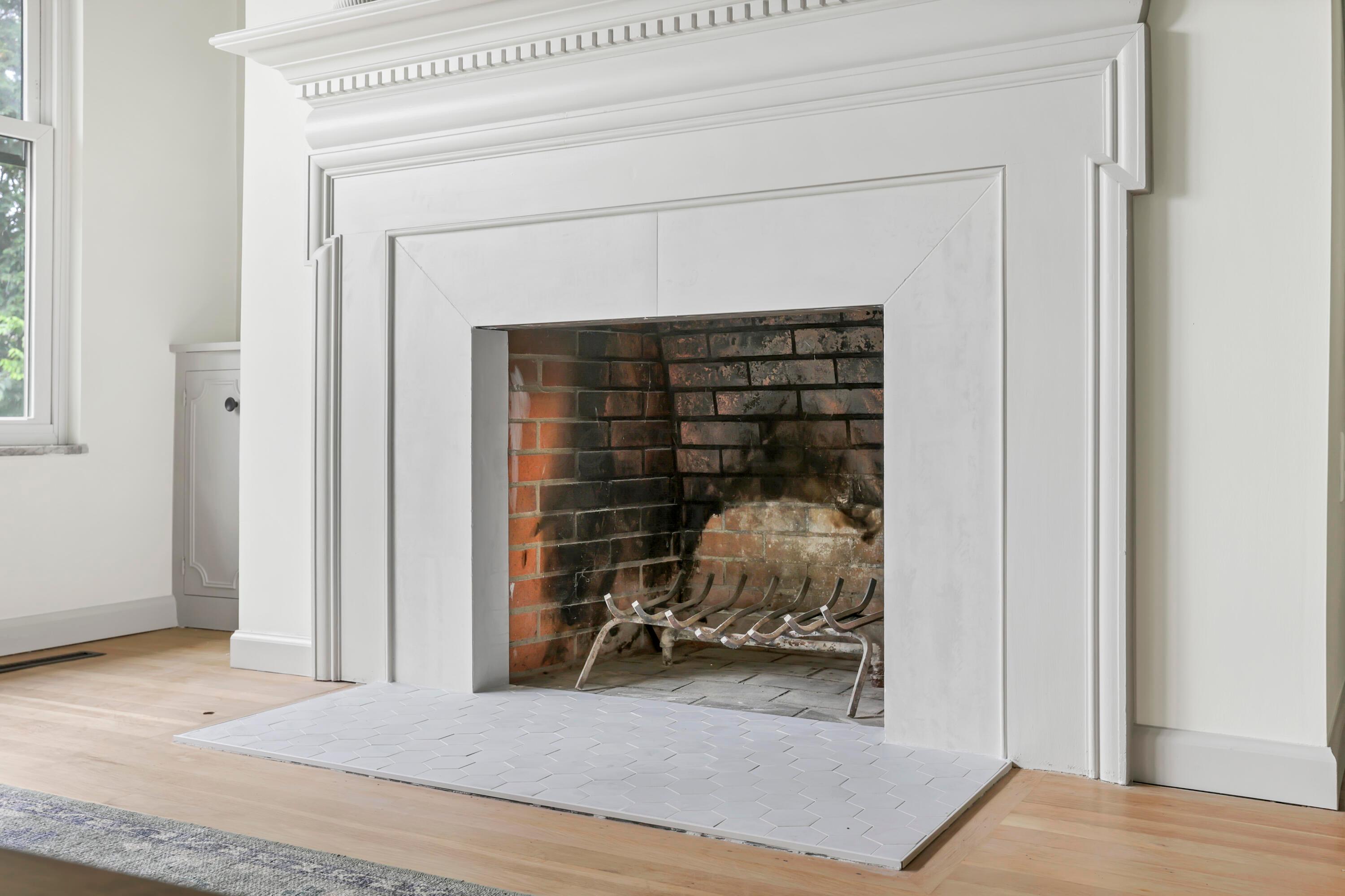 1285 Kingsgate Road Property Photo 8