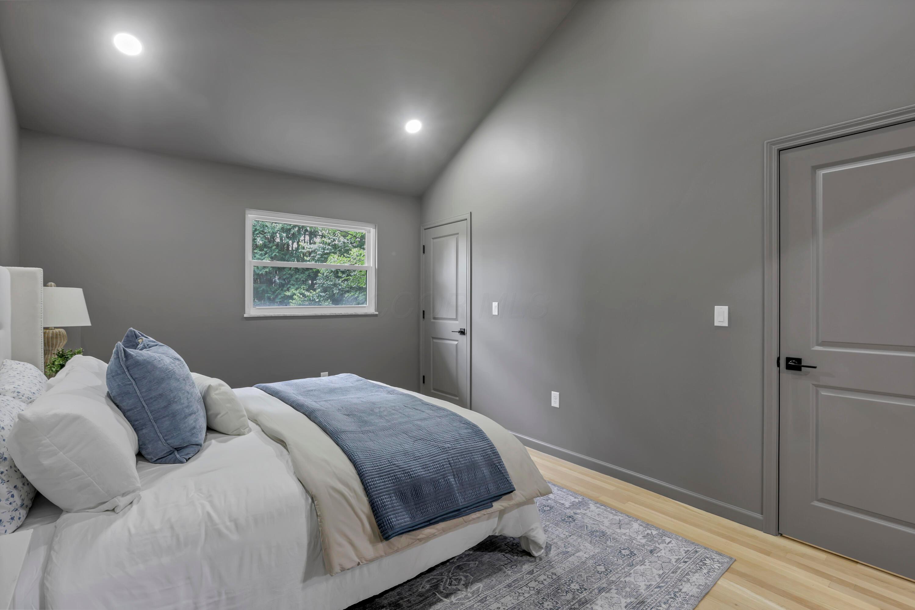 1285 Kingsgate Road Property Photo 22